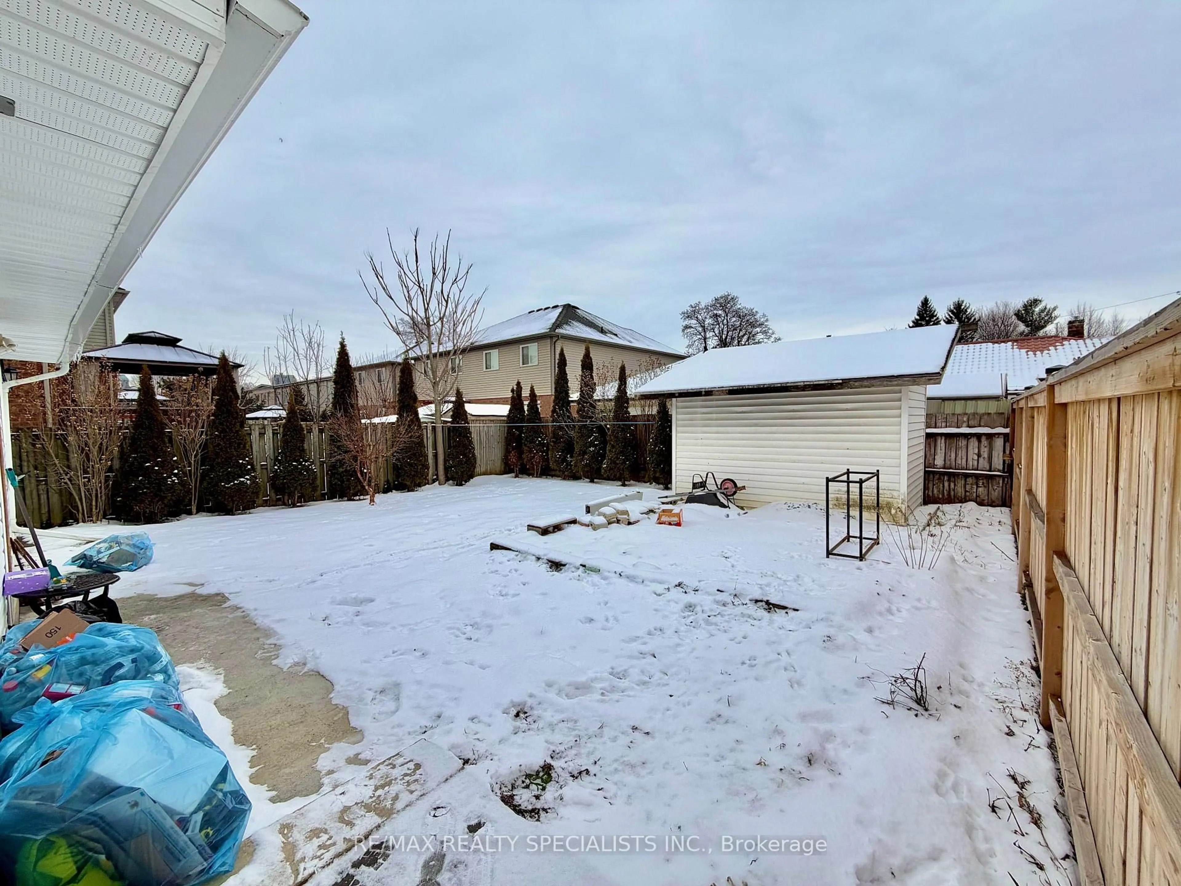 Unknown for 6294 Ash St, Niagara Falls Ontario C2G 2H5