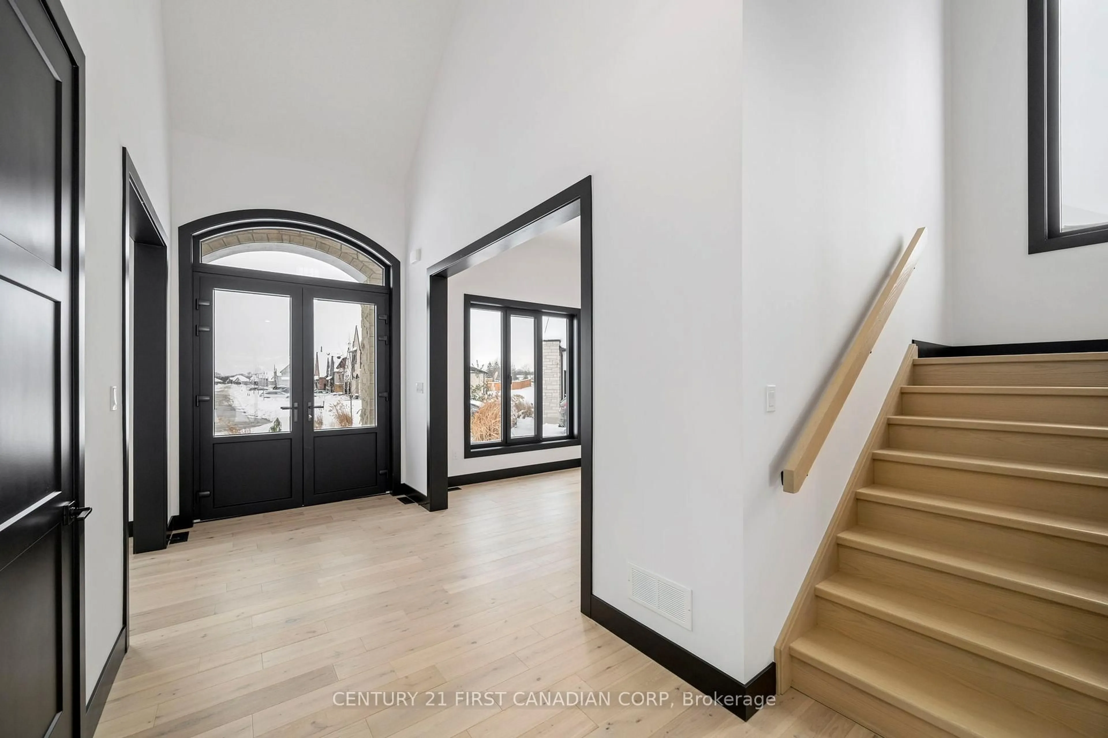 Indoor entryway for 263 Foxborough Pl, Thames Centre Ontario N0M 2P0
