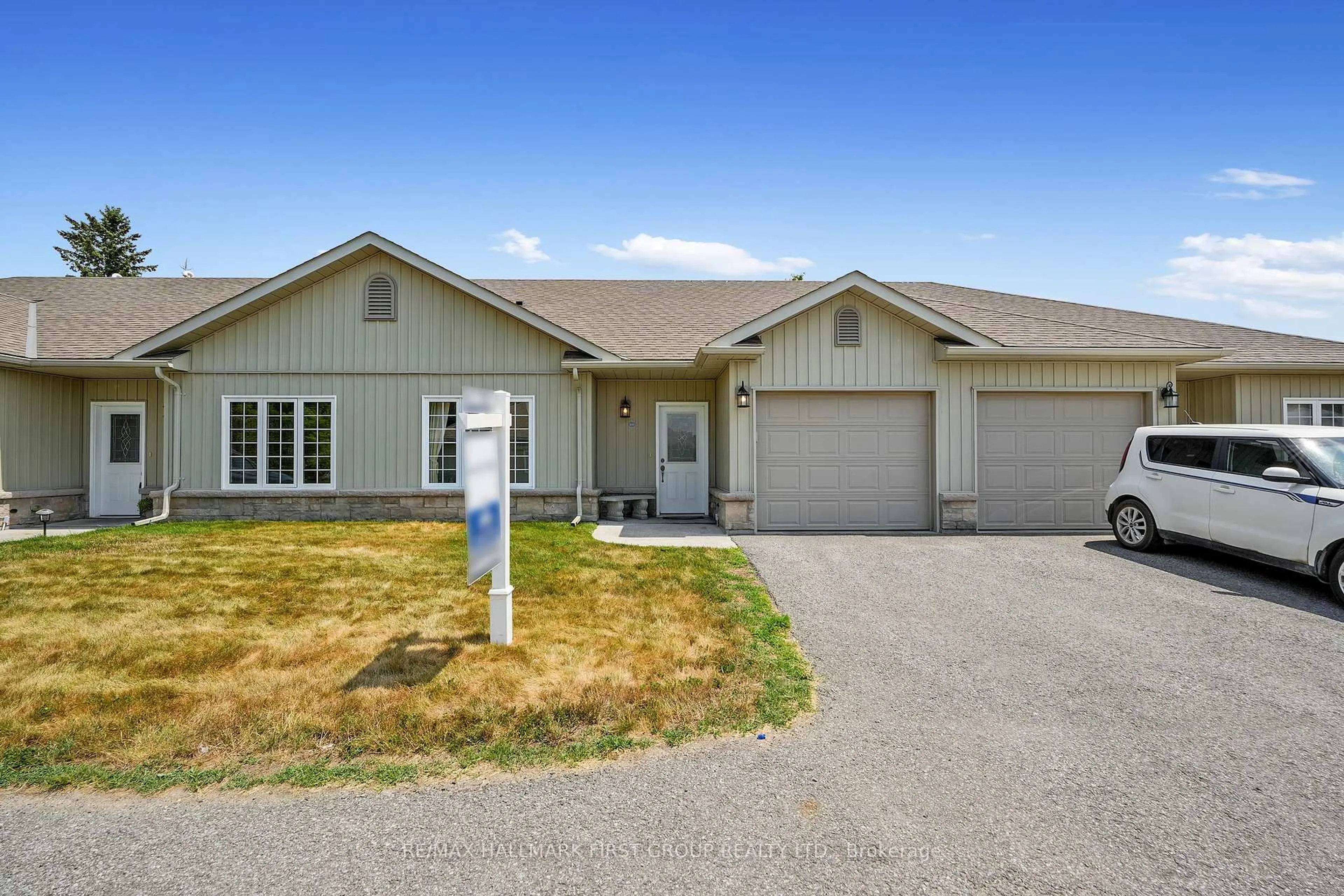 Home with vinyl exterior material, street for 17 George Crt #203, Cramahe Ontario K0K 1S0