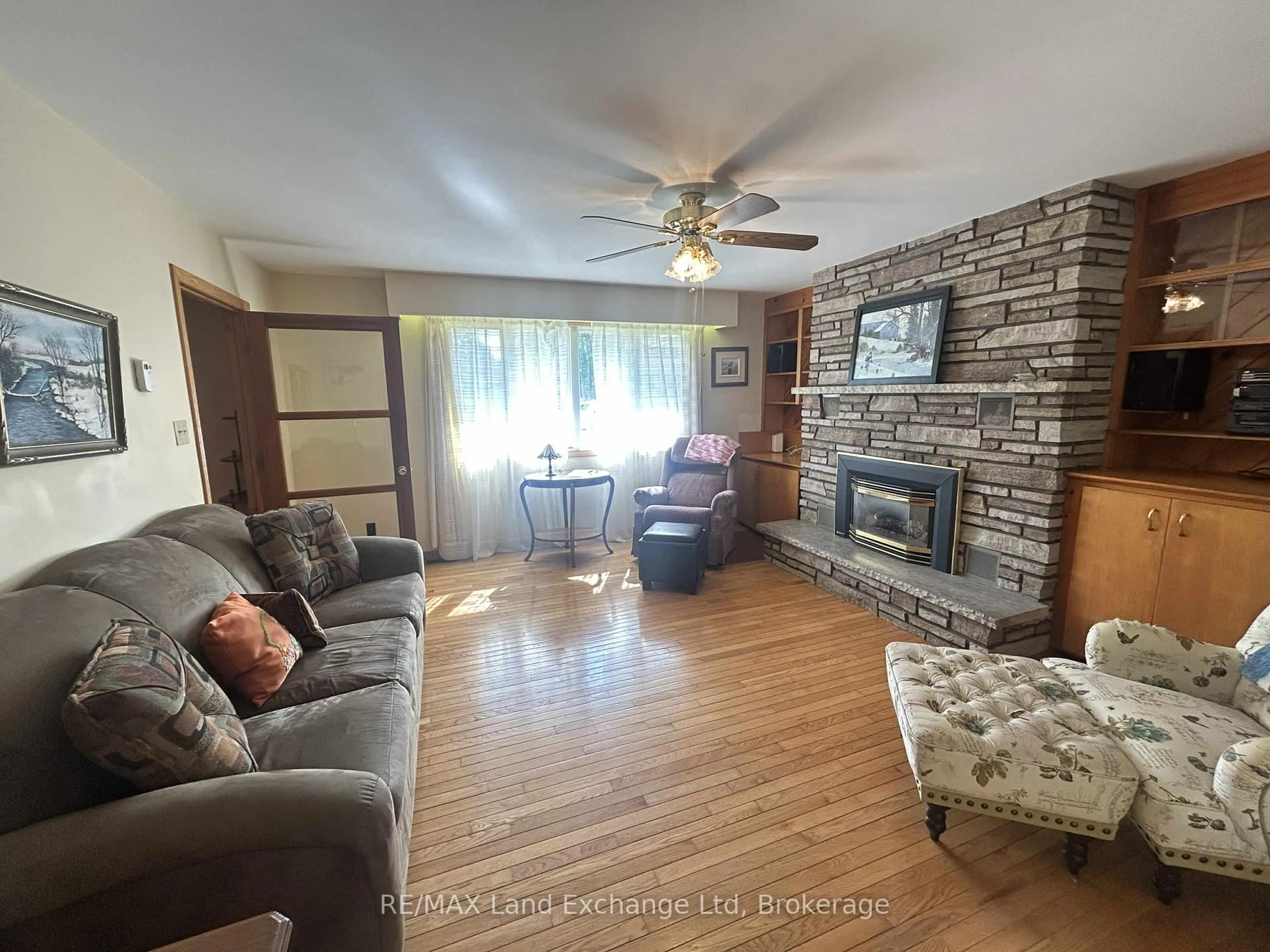 Living room with furniture, unknown for 38 Hillcrest St, South Bruce Ontario N0G 2S0