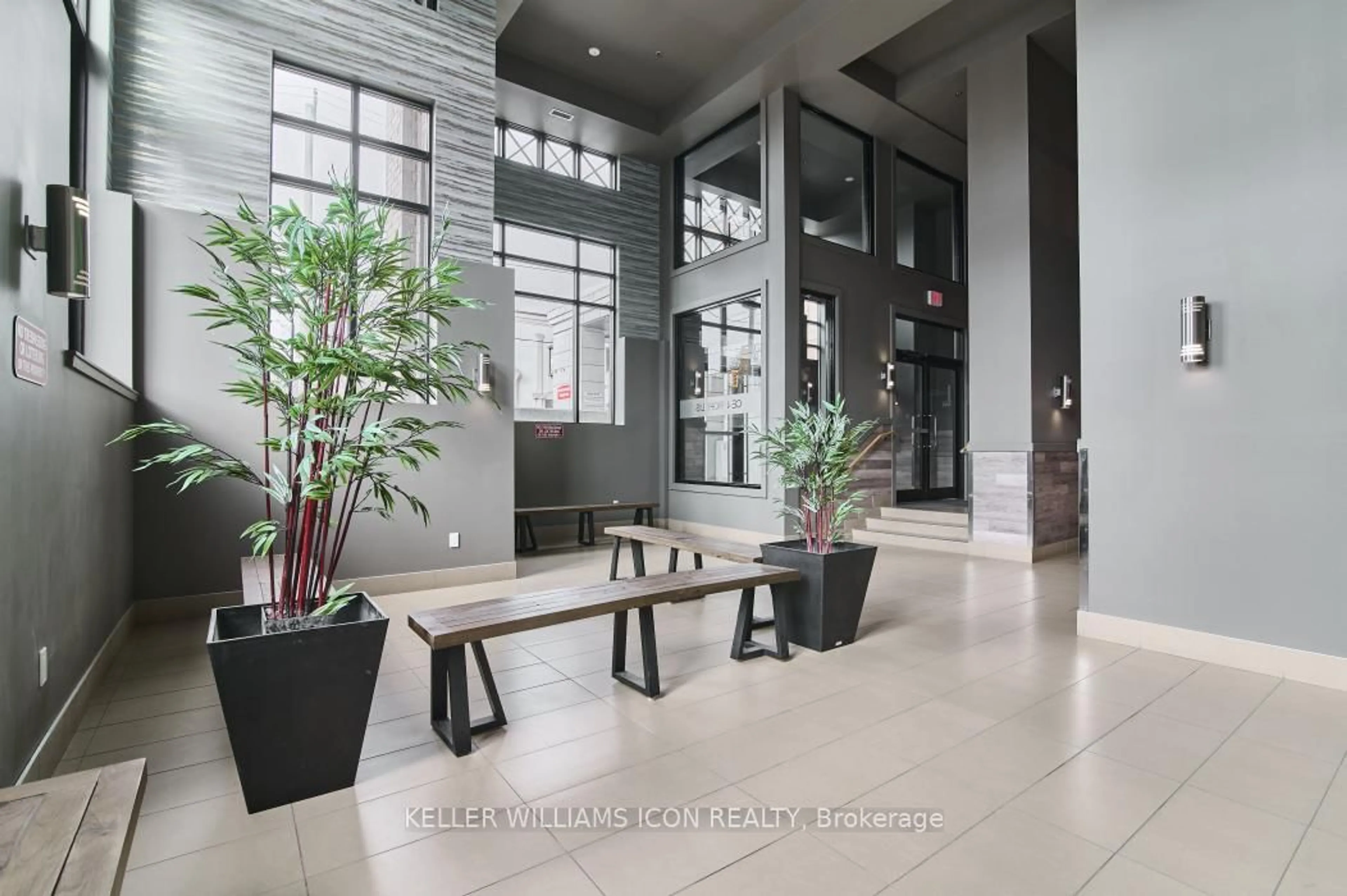Lobby for 429 Kent St #320, Ottawa Ontario K2P 1B5