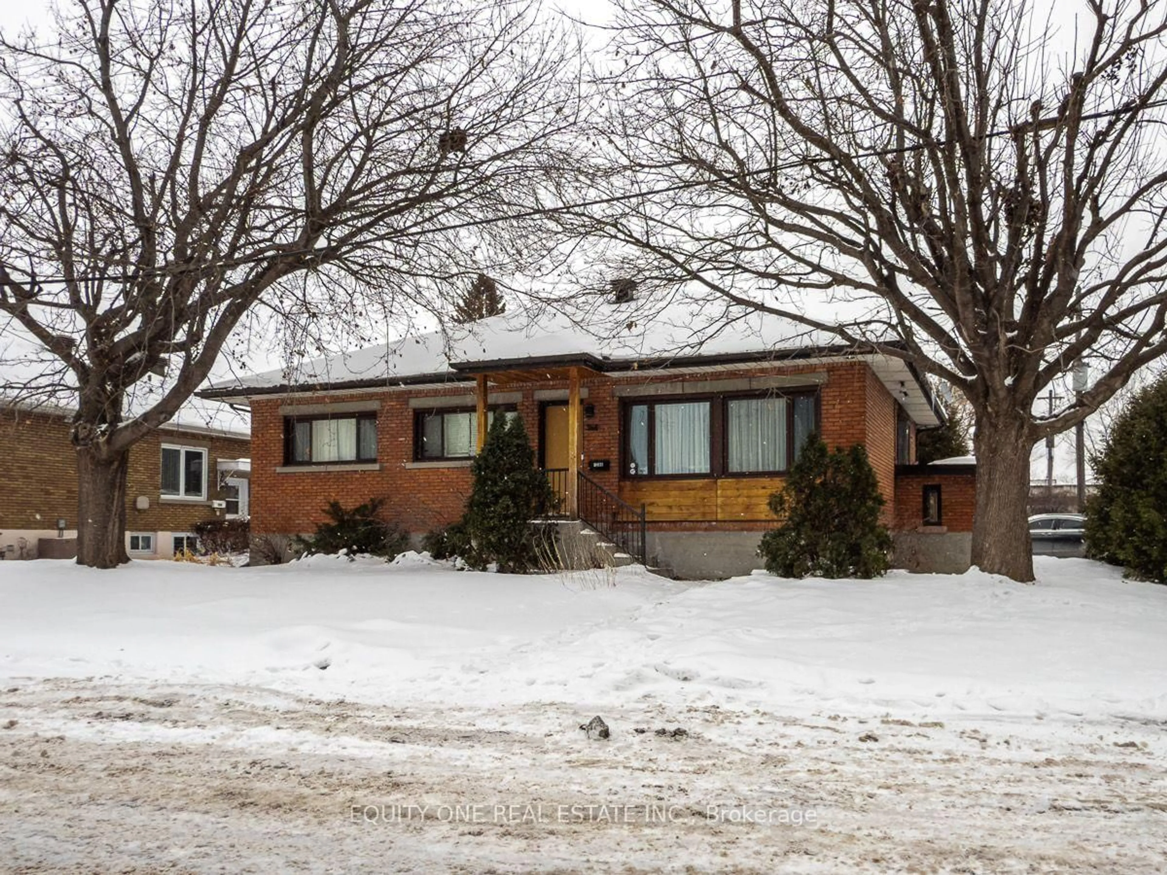 Home with brick exterior material, street for 366 Maria Goretti Circ, Ottawa Ontario K1L 7K8