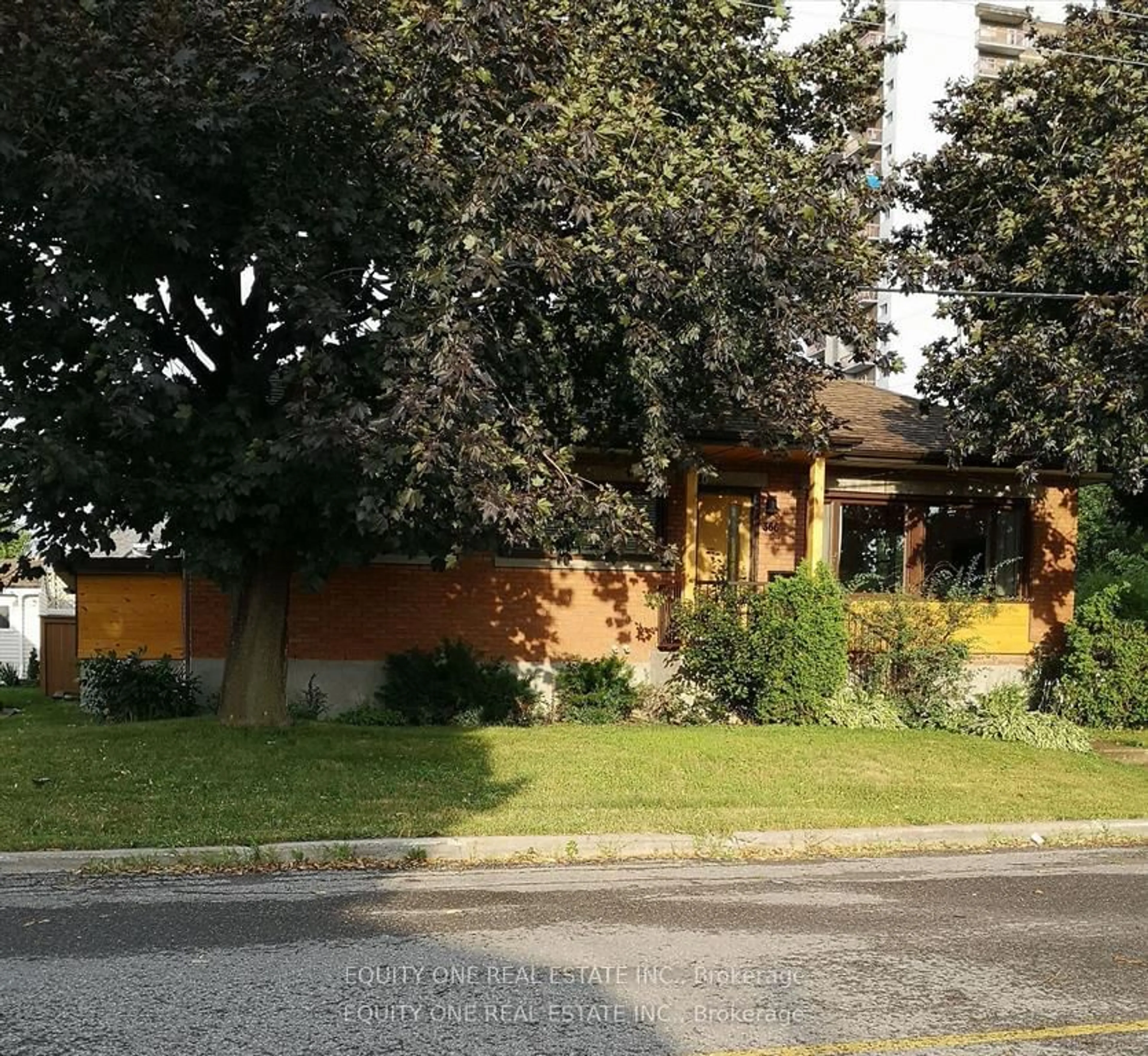 Unknown for 366 Maria Goretti Circ, Ottawa Ontario K1L 7K8