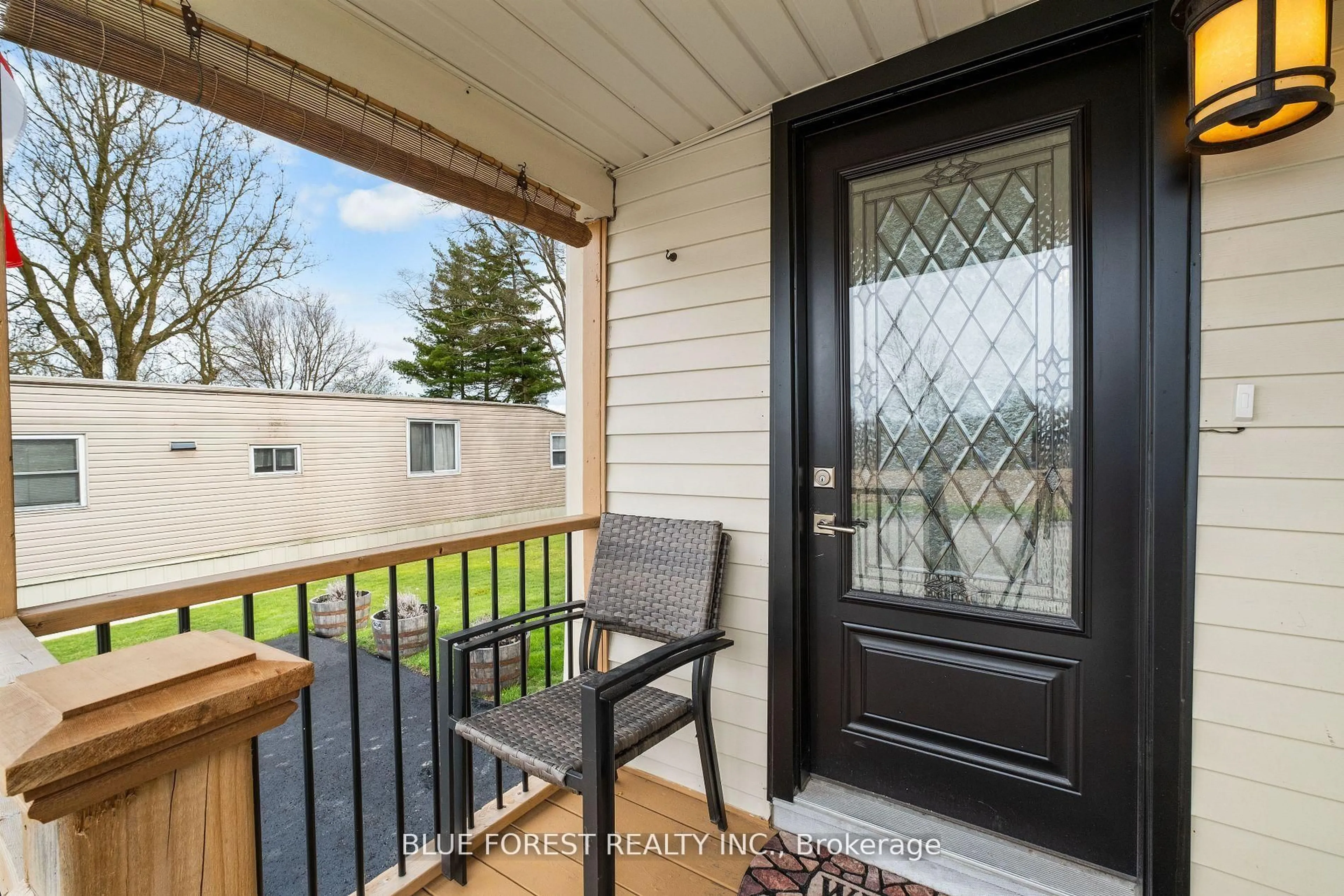 Indoor entryway for 3100 Dorchester Rd #88, Thames Centre Ontario N0L 1G5