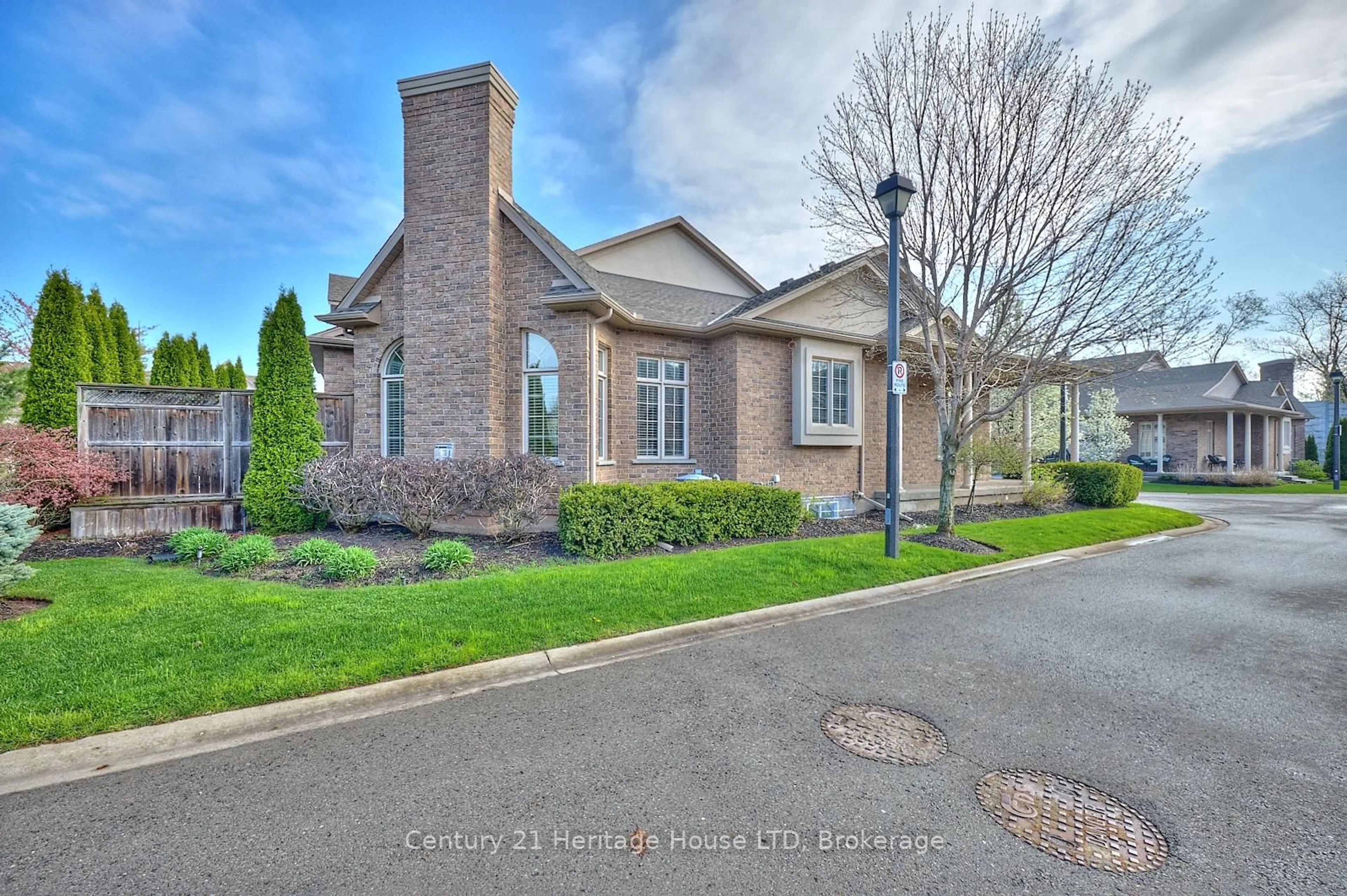 Home with brick exterior material, street for 3232 Montrose Rd #42, Niagara Falls Ontario L2H 0E8