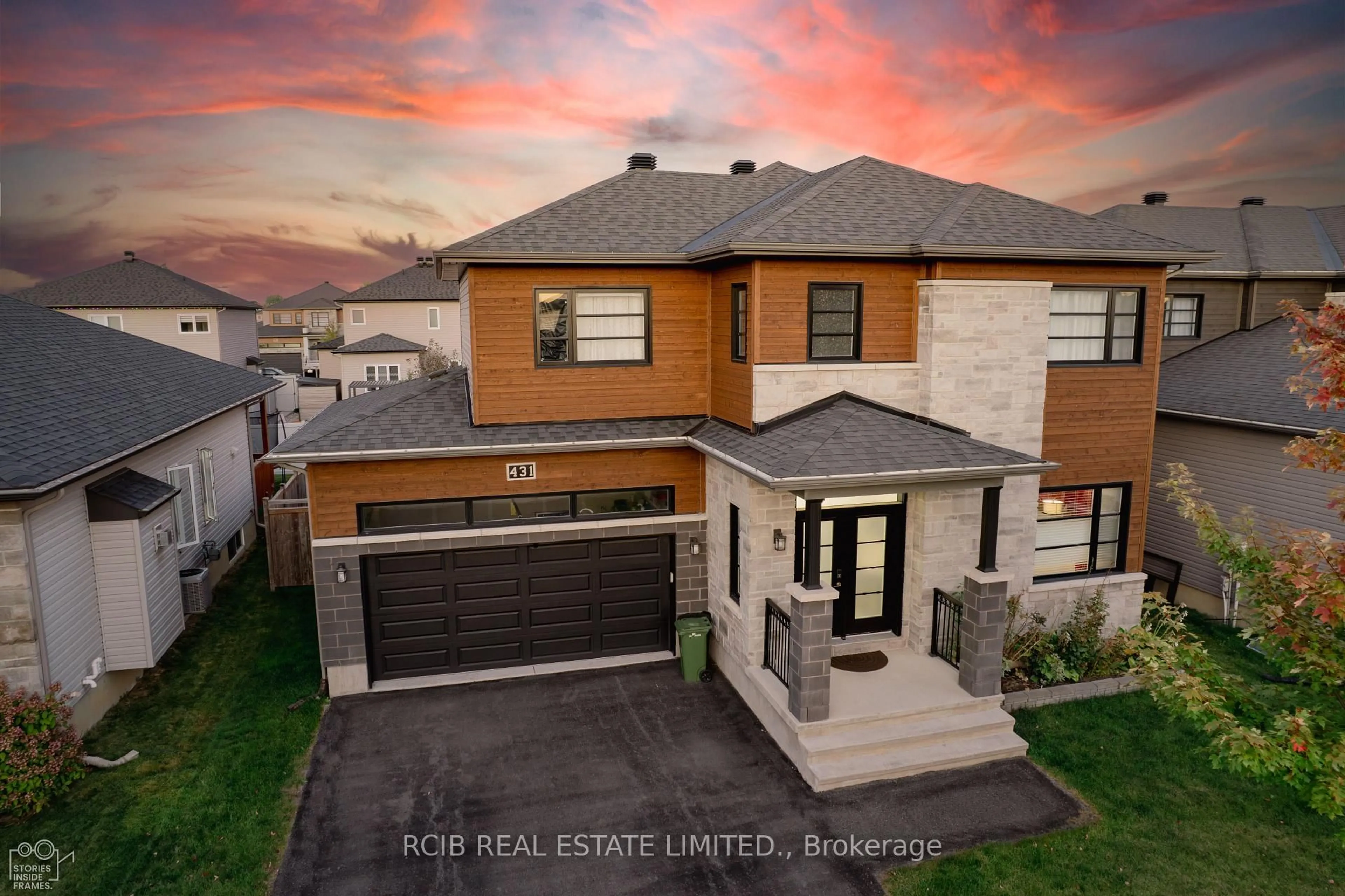 A pic from outside/outdoor area/front of a property/back of a property/a pic from drone, street for 431 Provence Ave, Russell Ontario K0A 1W0