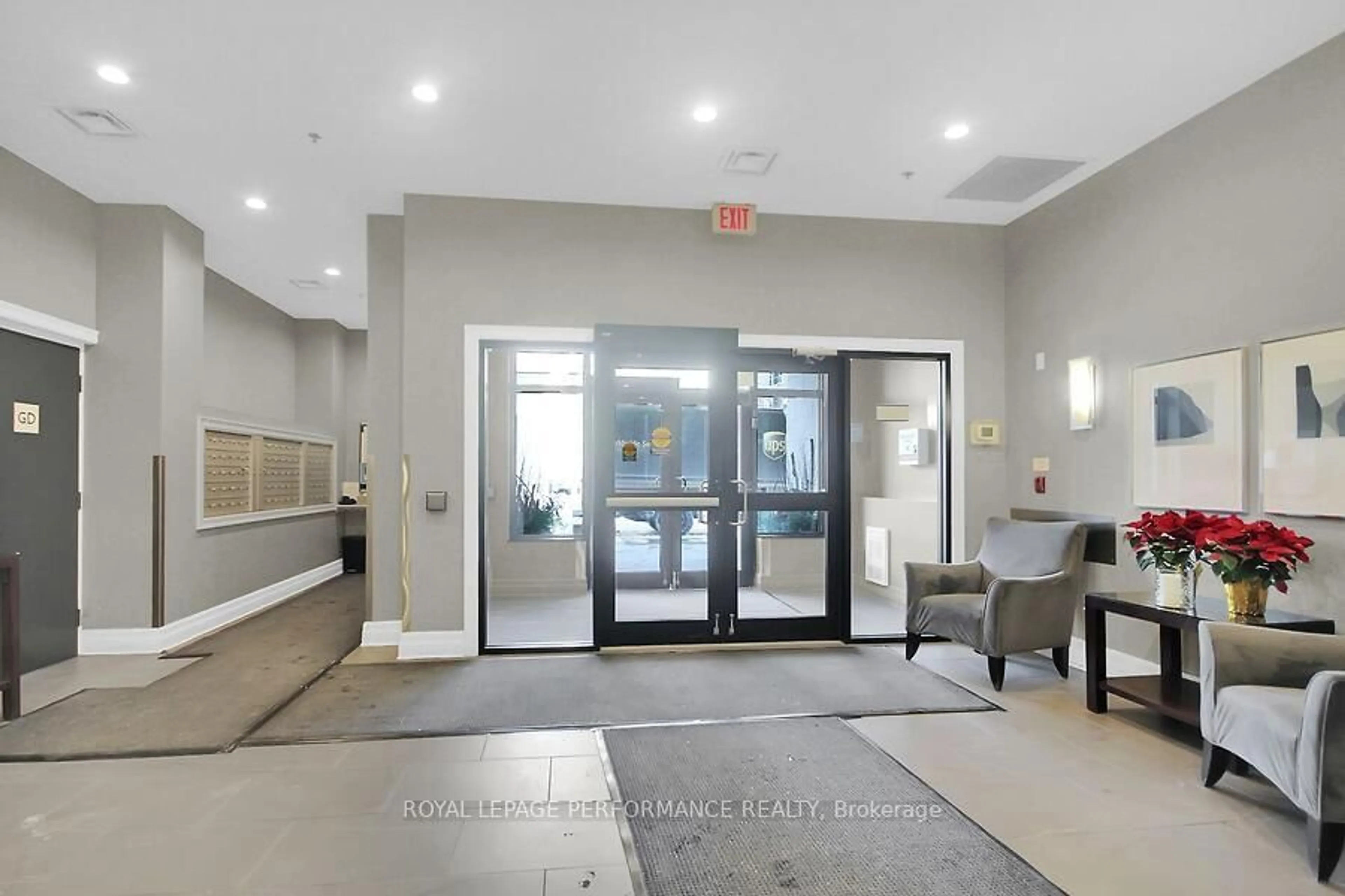 Indoor foyer for 420 Berkley Ave #409, Ottawa Ontario K2A 4H5