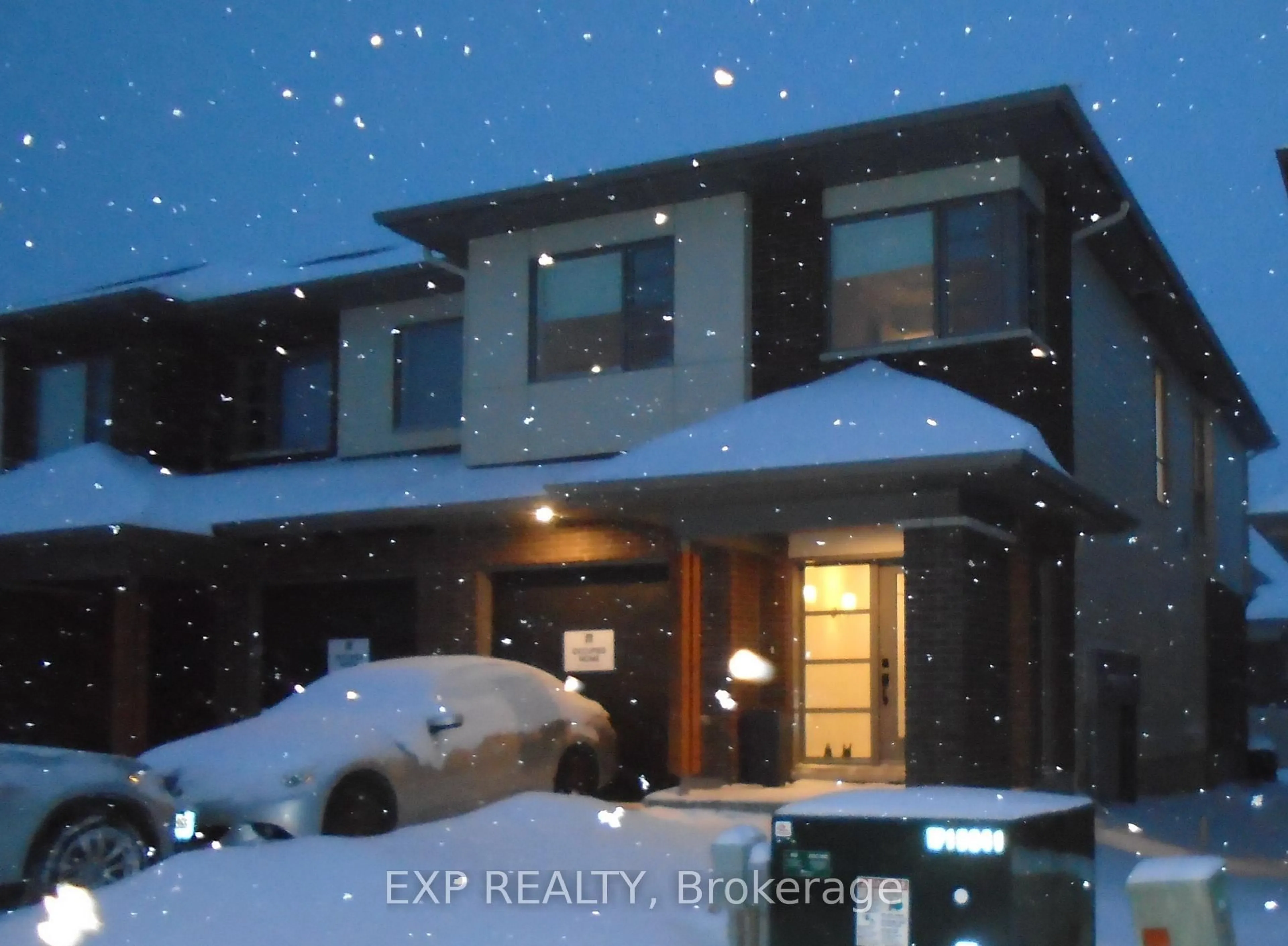 Unknown for 687 Honeydew St, Ottawa Ontario K1X 0K5