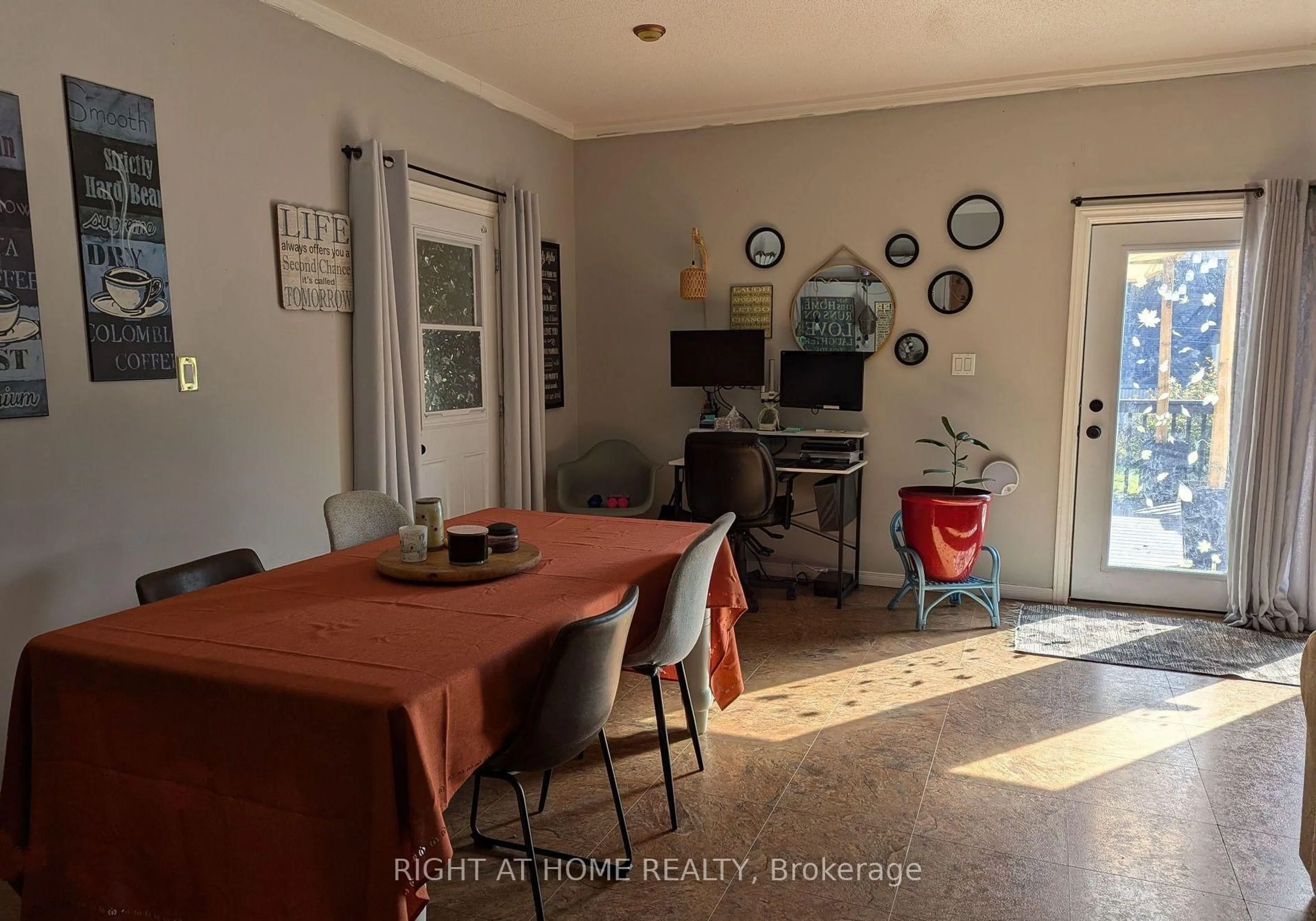 Unknown for 521 McCool St, Mattawa Ontario P0H 1V0