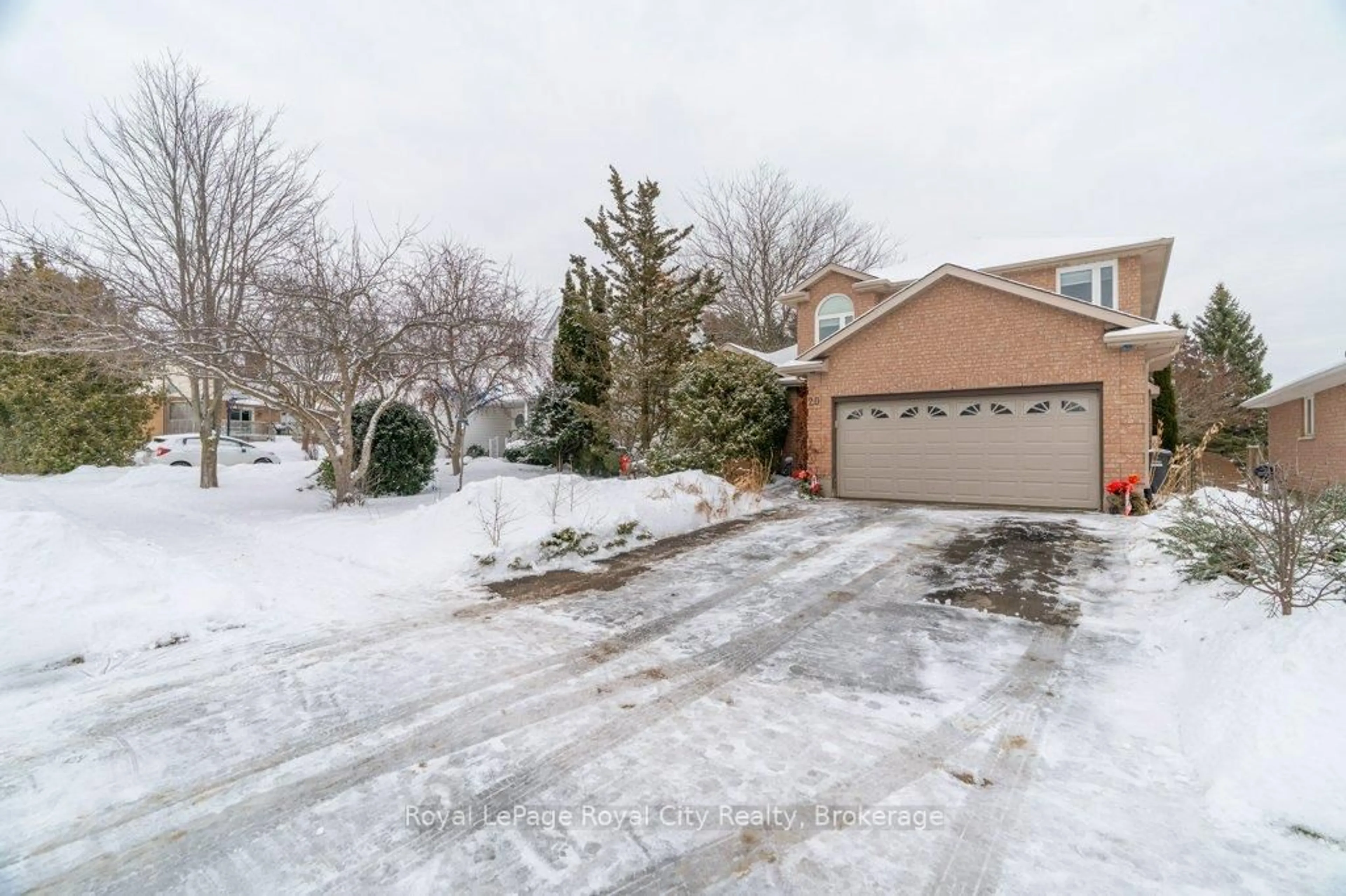 A pic from outside/outdoor area/front of a property/back of a property/a pic from drone, street for 20 Tanager Dr, Guelph Ontario N1C 1B7