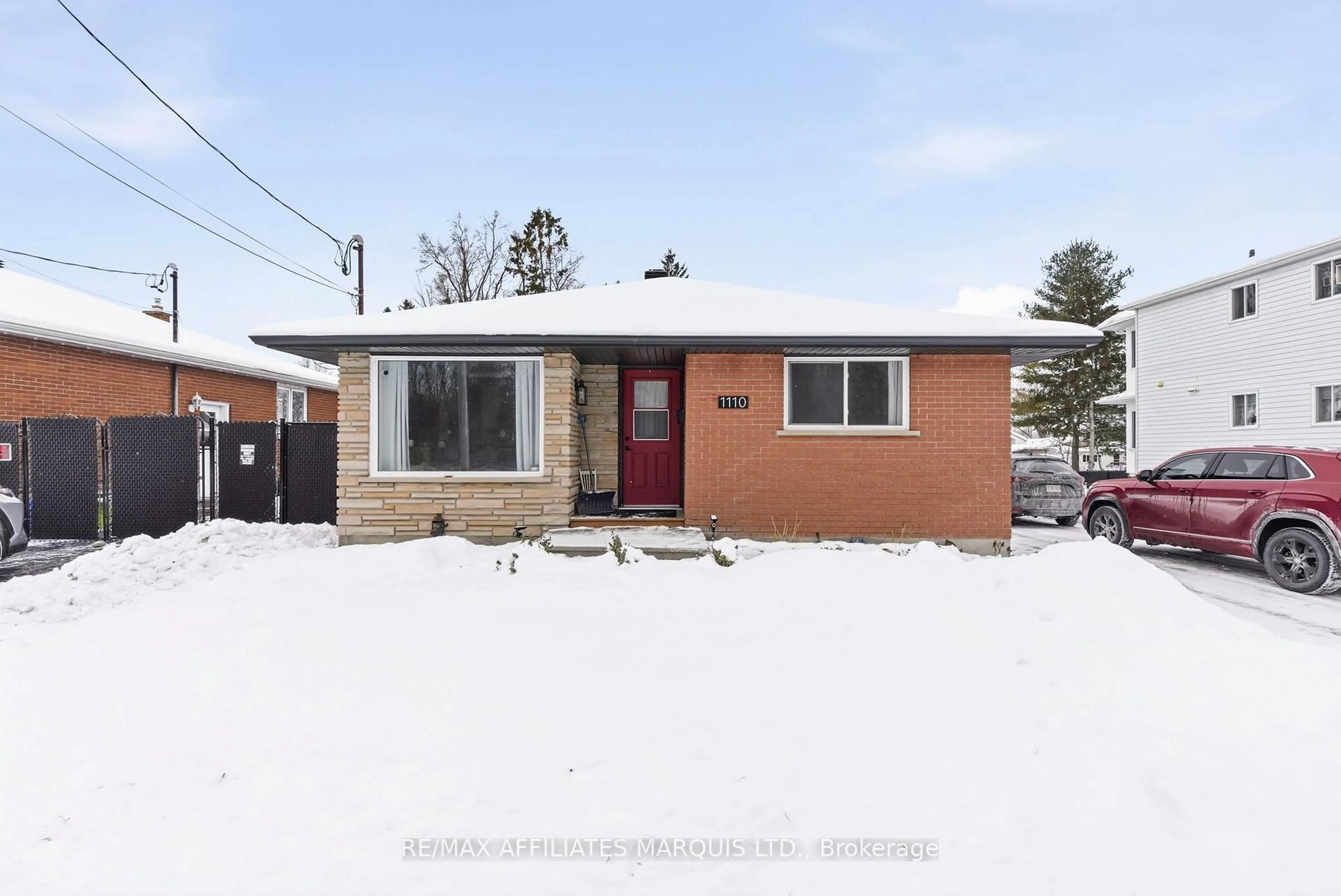 Home with brick exterior material, street for 1110 Carleton St, Cornwall Ontario K6H 4Y7