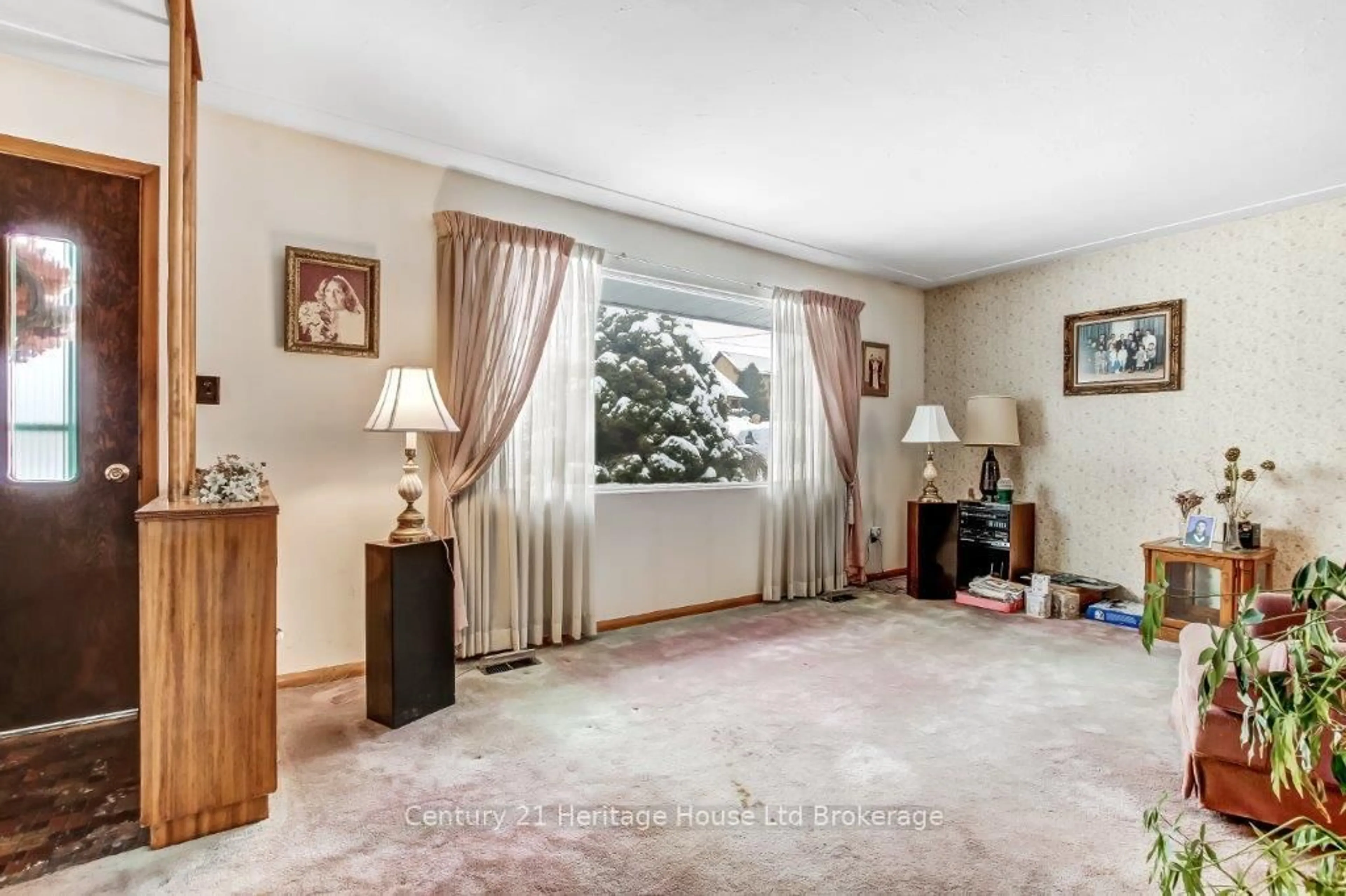 Unknown for 876 Isabel St, Woodstock Ontario N4S 2A8