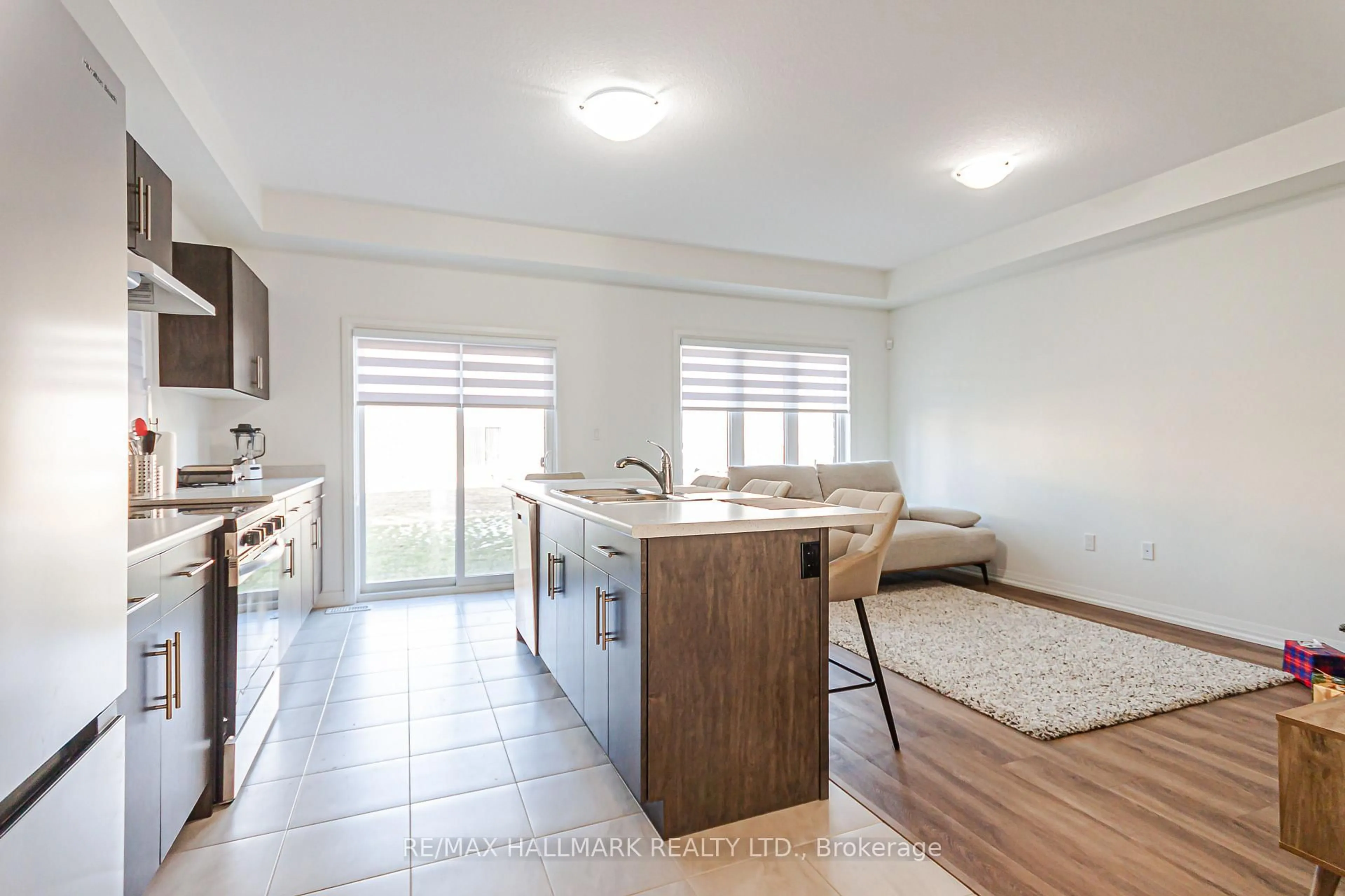 Open concept kitchen, unknown for 89 Acacia Rd, Pelham Ontario L0S 1E1