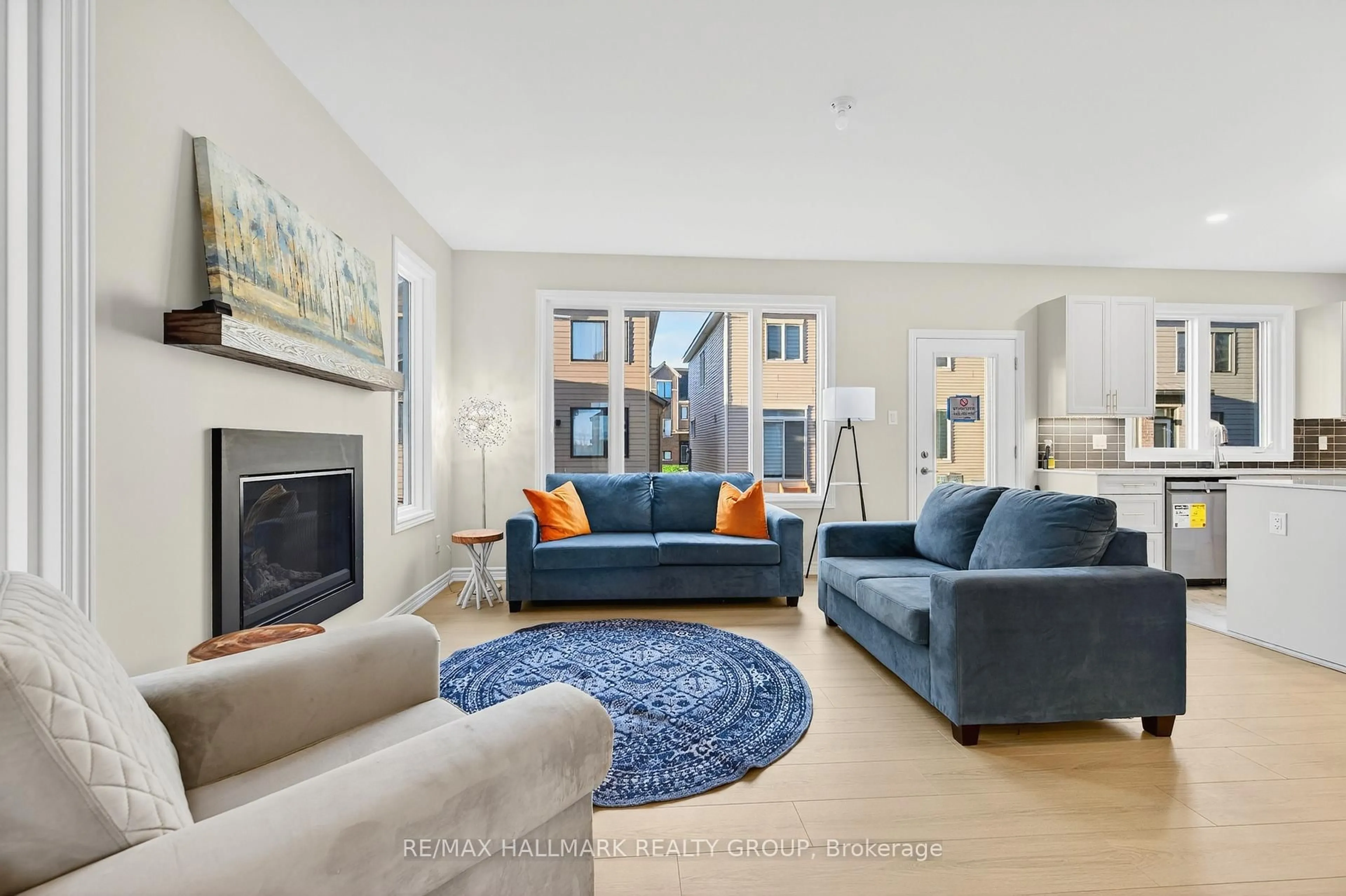 Living room with furniture, unknown for 258 Sapling Grve, Ottawa Ontario K2J 7L9