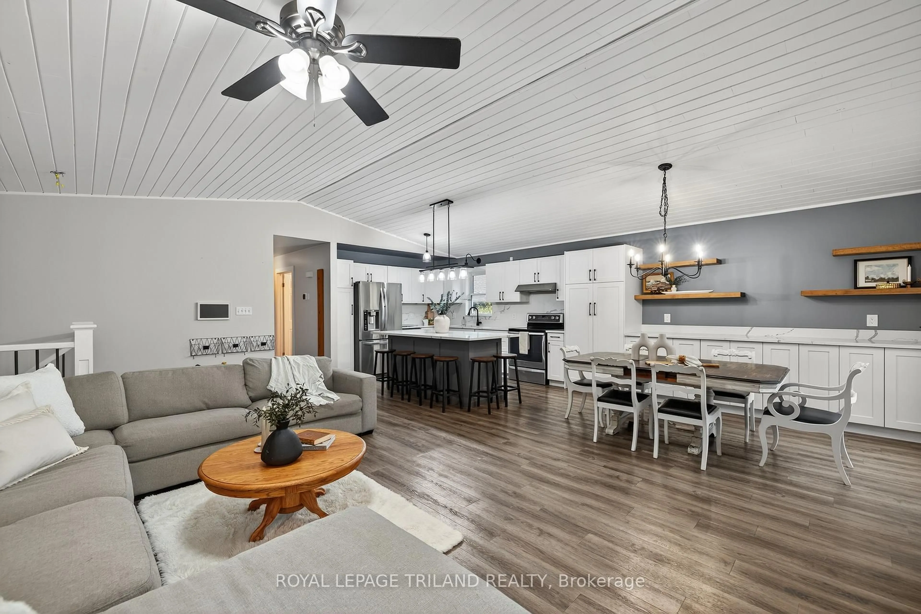 Open concept kitchen, unknown for 11565 Springfield Rd, Malahide Ontario N5H 2R3