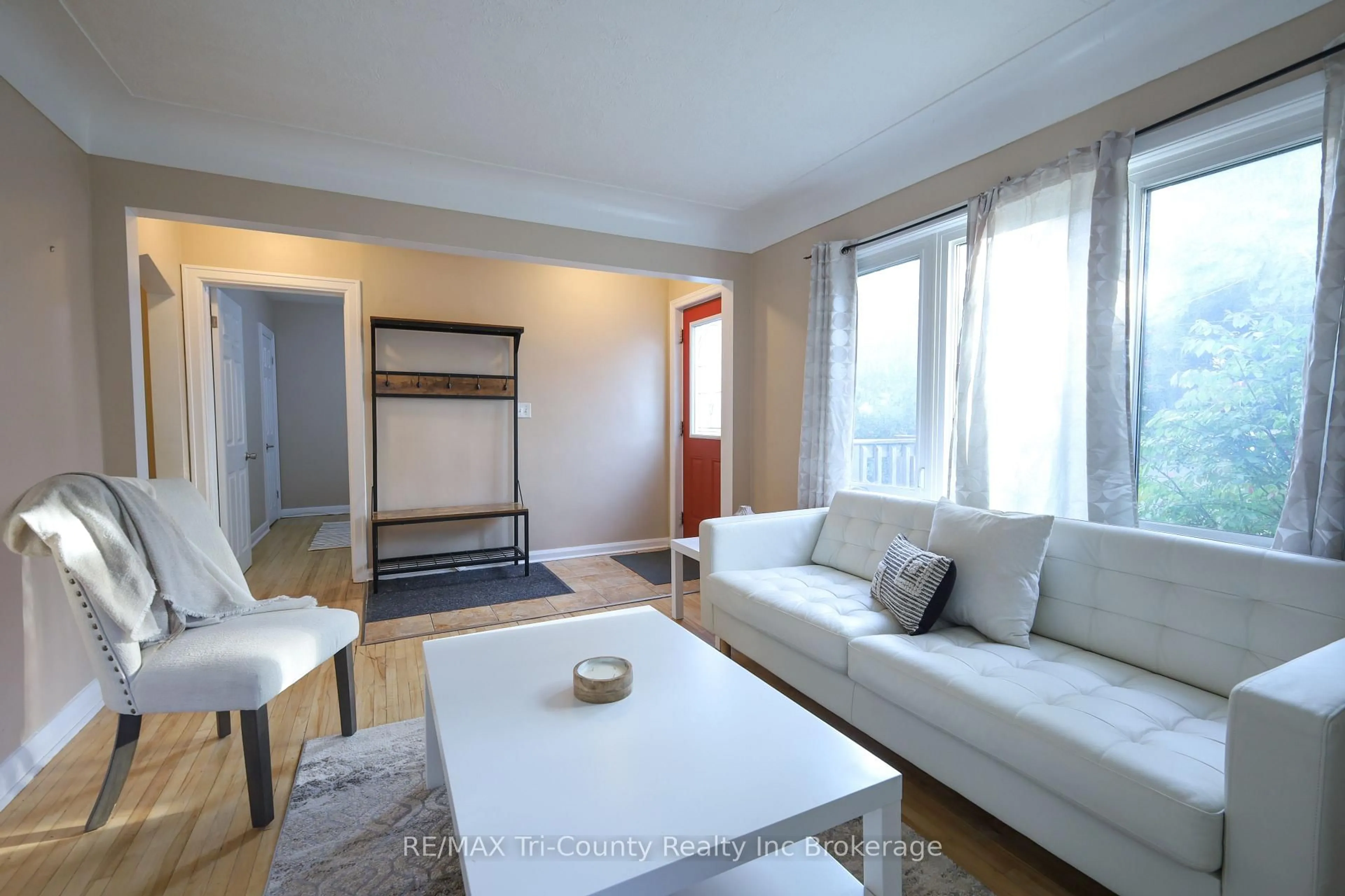 Living room with furniture, unknown for 164 Fellner Ave, London East Ontario N5W 4H1