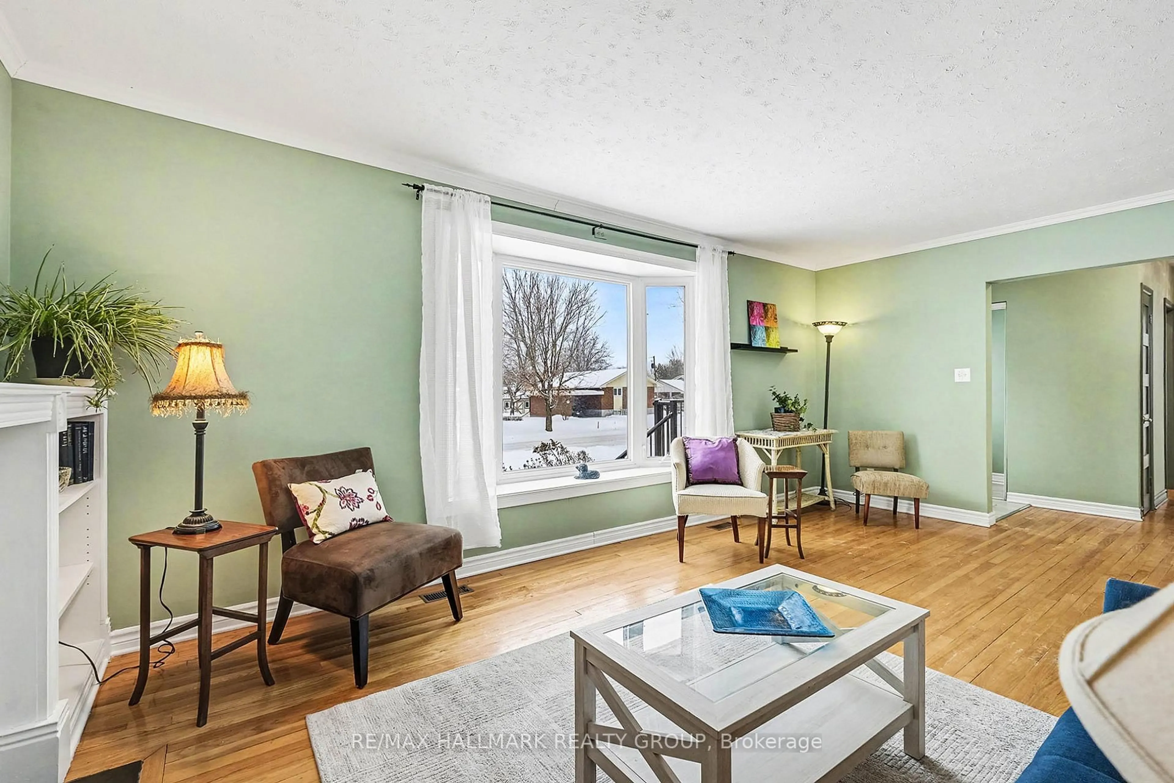 Living room with furniture, unknown for 507 Clothier St, North Grenville Ontario K0G 1J0