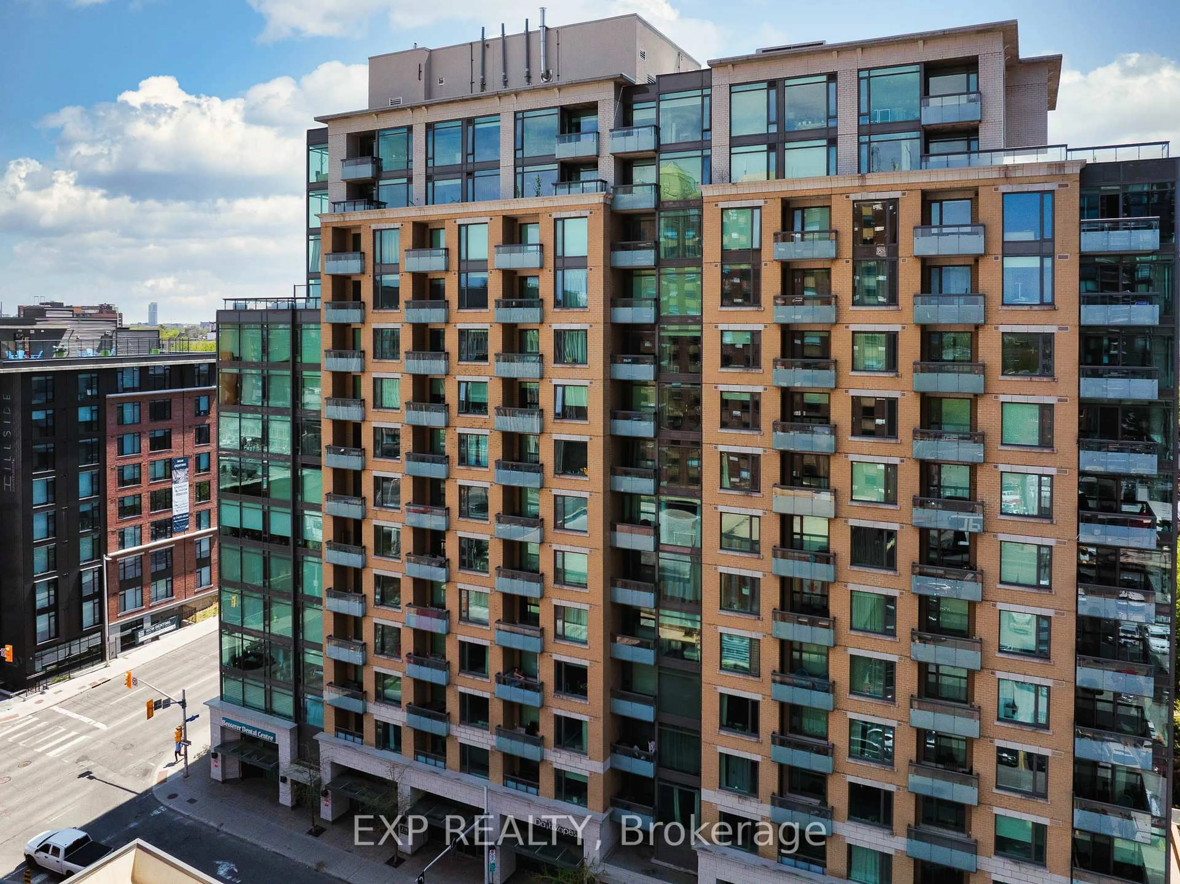 A pic from outside/outdoor area/front of a property/back of a property/a pic from drone, city buildings view from balcony for 238 Besserer St #612, Ottawa Ontario K1N 6B1