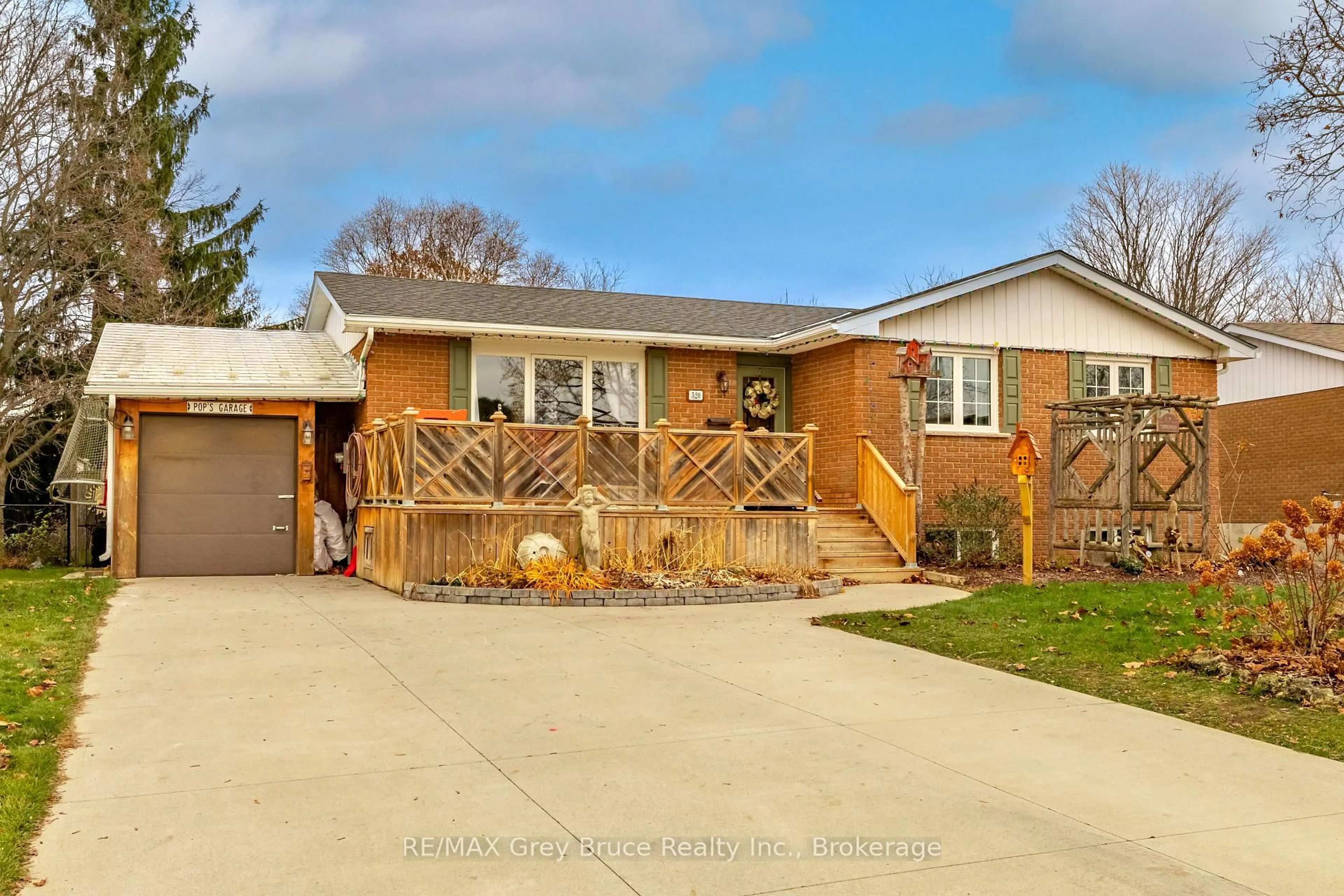 Unknown for 520 1st. A St, Owen Sound Ontario N4K 5Z5