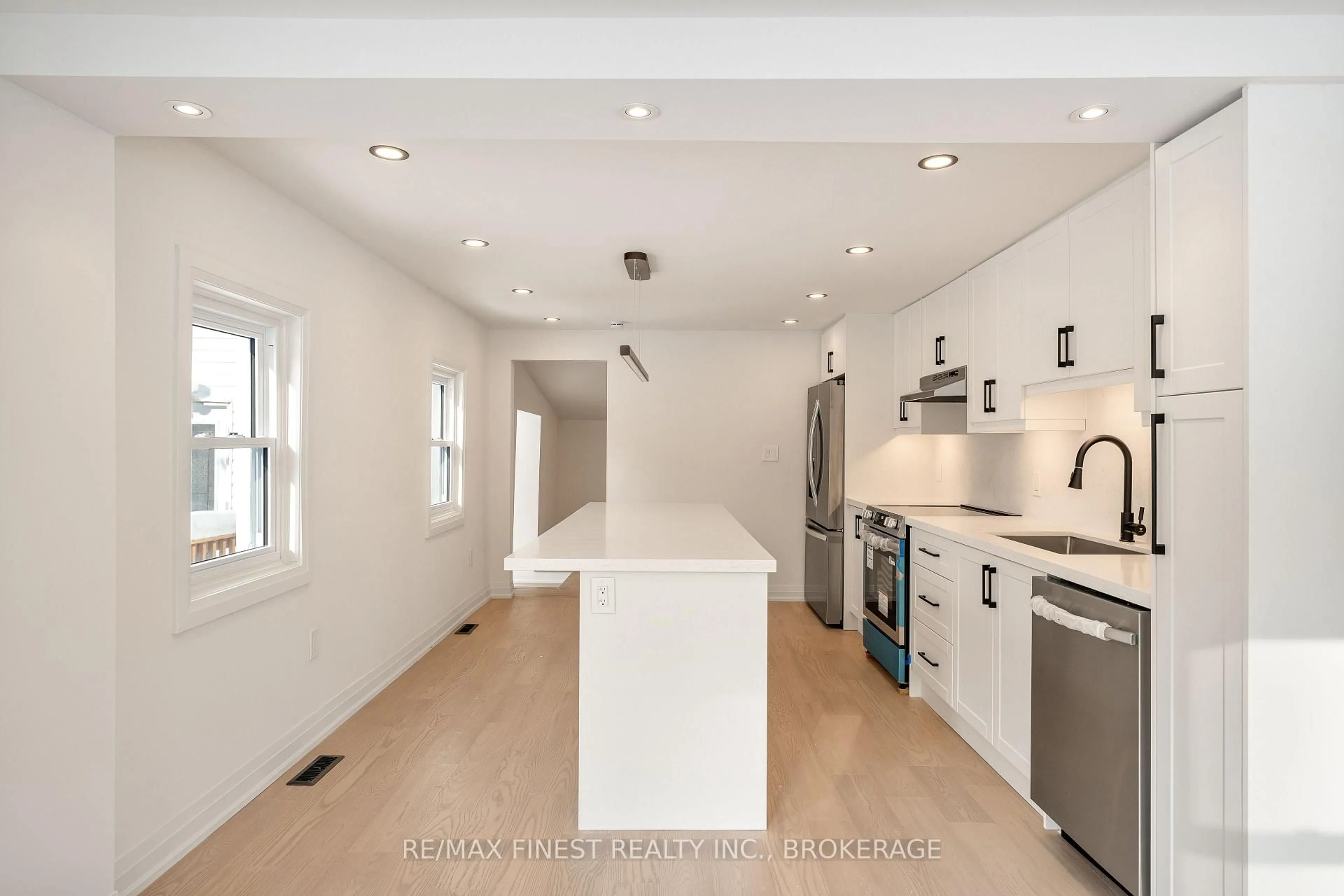 Open concept kitchen, unknown for 6804 6th Concession Rd, Elizabethtown-Kitley Ontario K6V 5T5