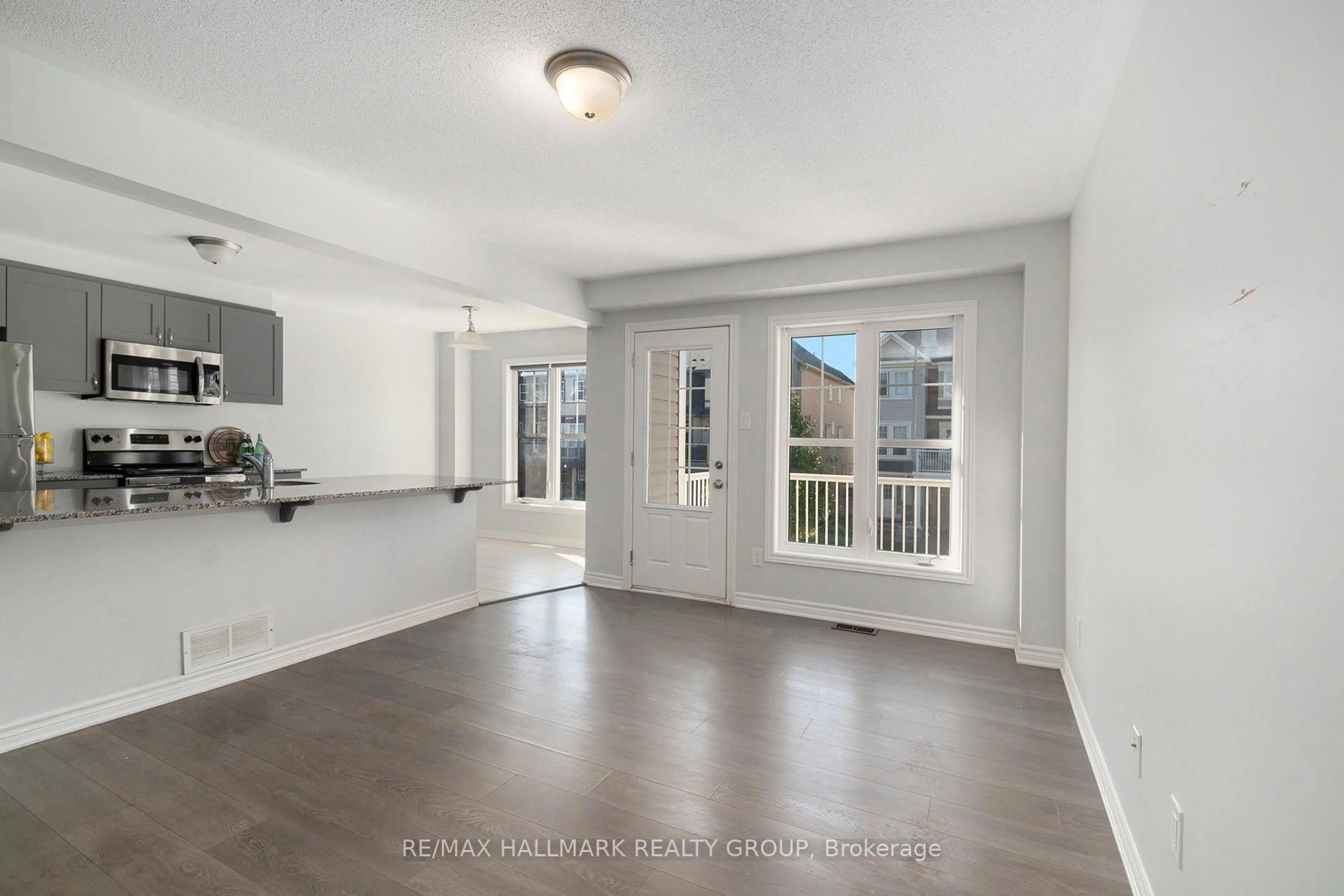 A pic of a room for 106 Helenium Lane, Ottawa Ontario K4A 1C7