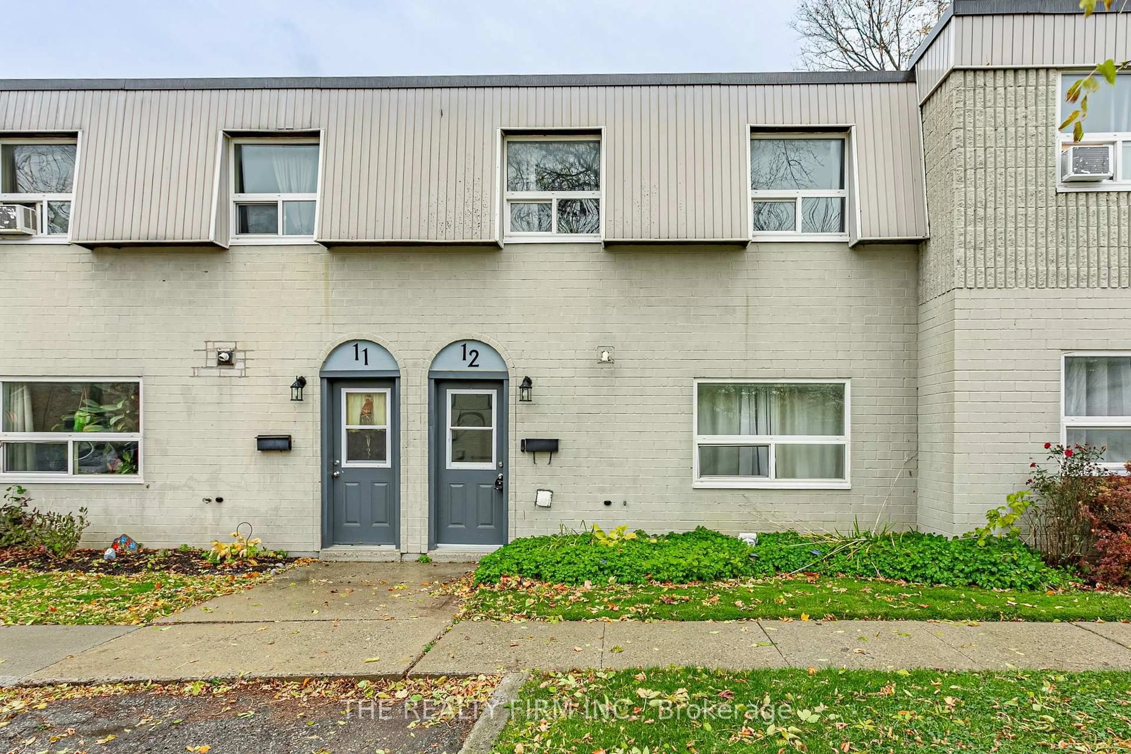 Home with brick exterior material, building for 271 Thames St #12, Ingersoll Ontario N5C 3T6