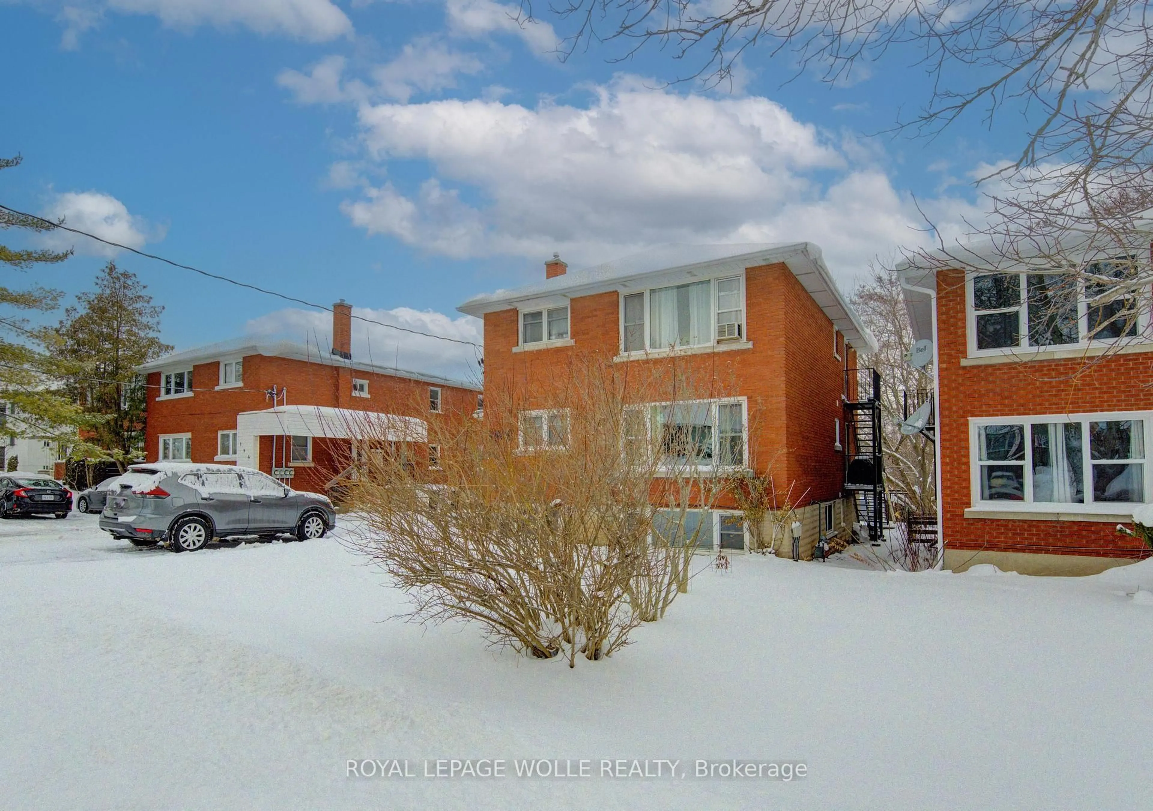 Unknown for 196 Allen St, Waterloo Ontario N2J 1K1