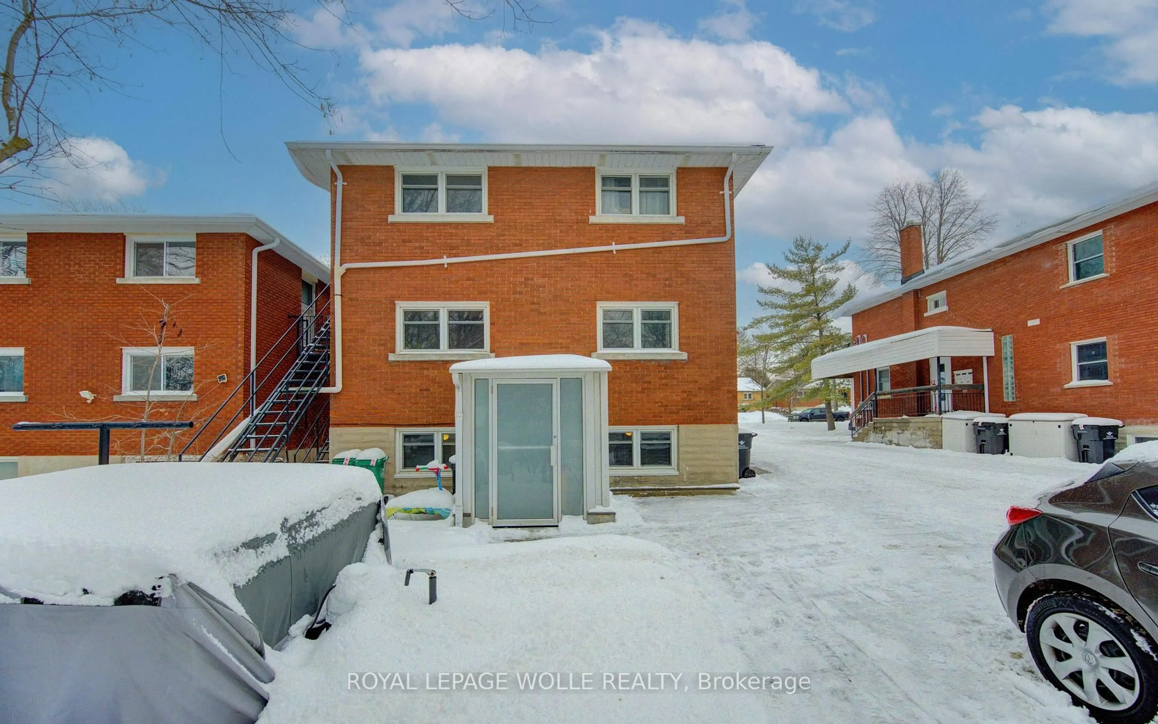 Unknown for 196 Allen St, Waterloo Ontario N2J 1K1