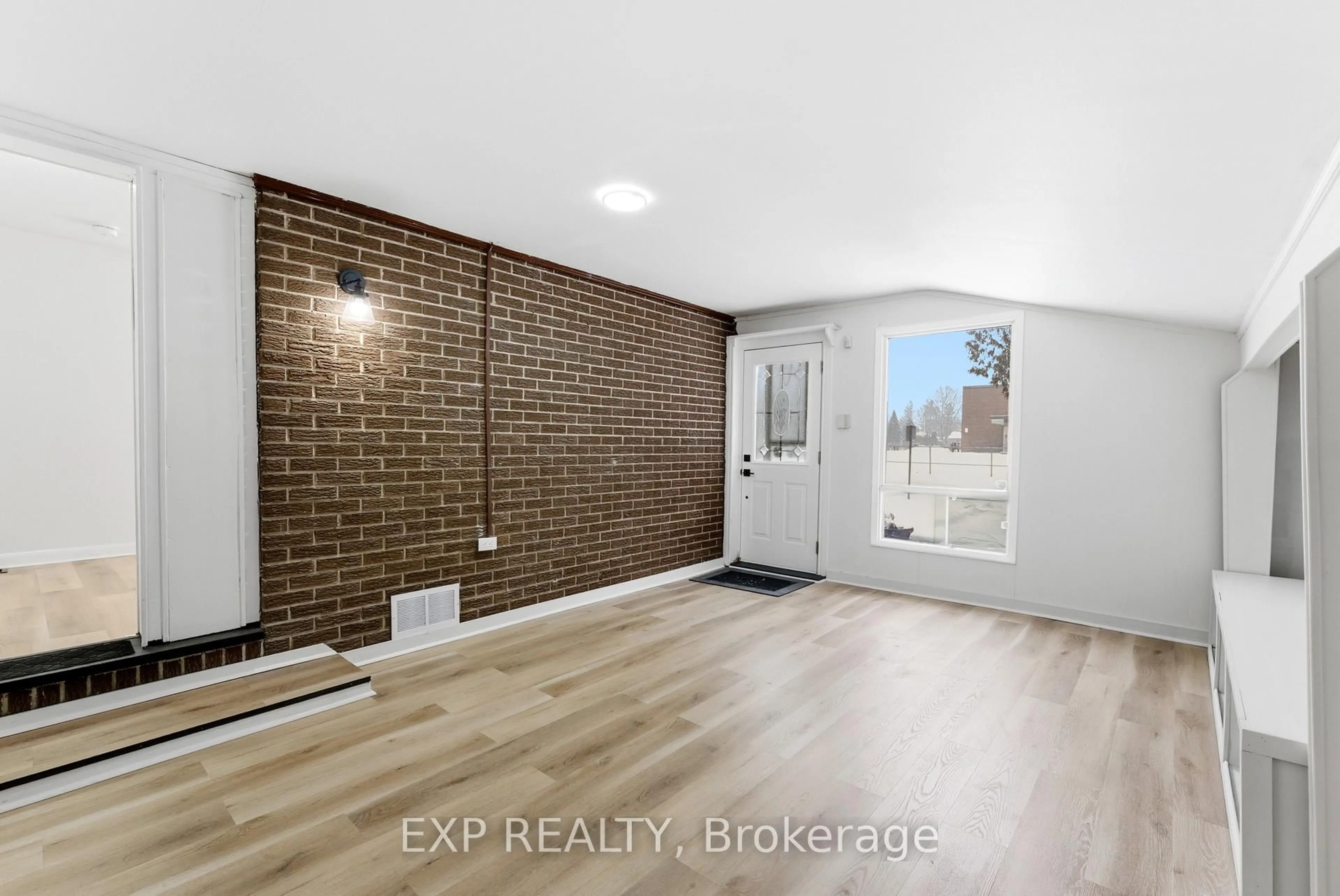 A pic of a room for 94 Rollins Dr, Belleville Ontario K8N 4J5