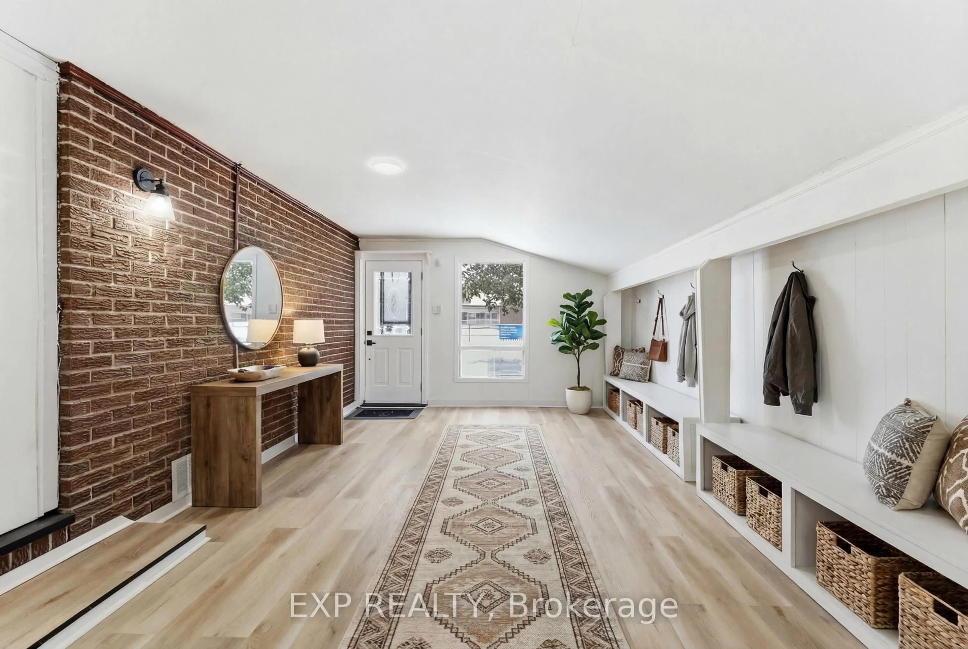 Indoor entryway for 94 Rollins Dr, Belleville Ontario K8N 4J5