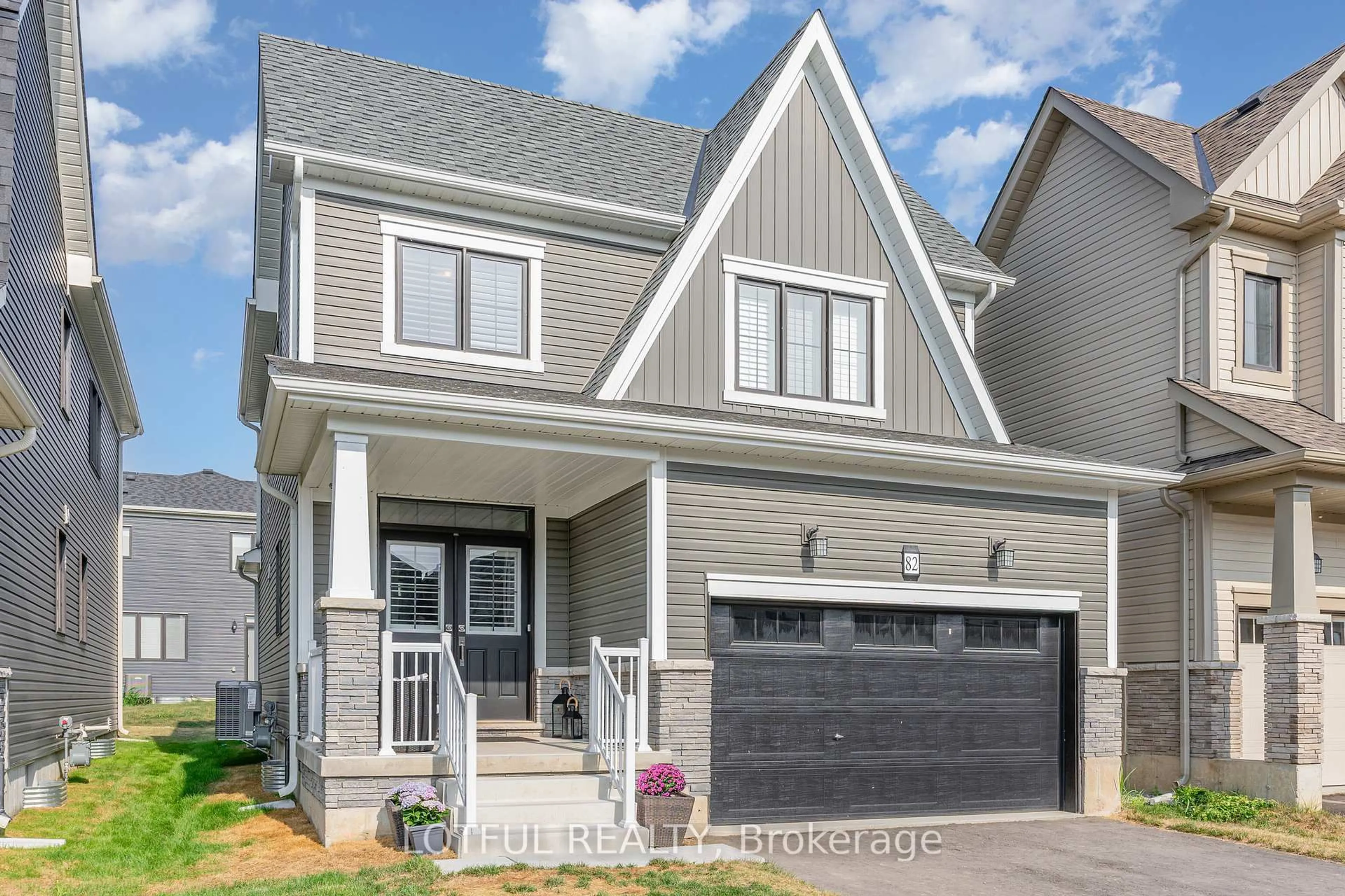 Home with brick exterior material, street for 82 Lilac Circ, Haldimand Ontario N3W 0H6