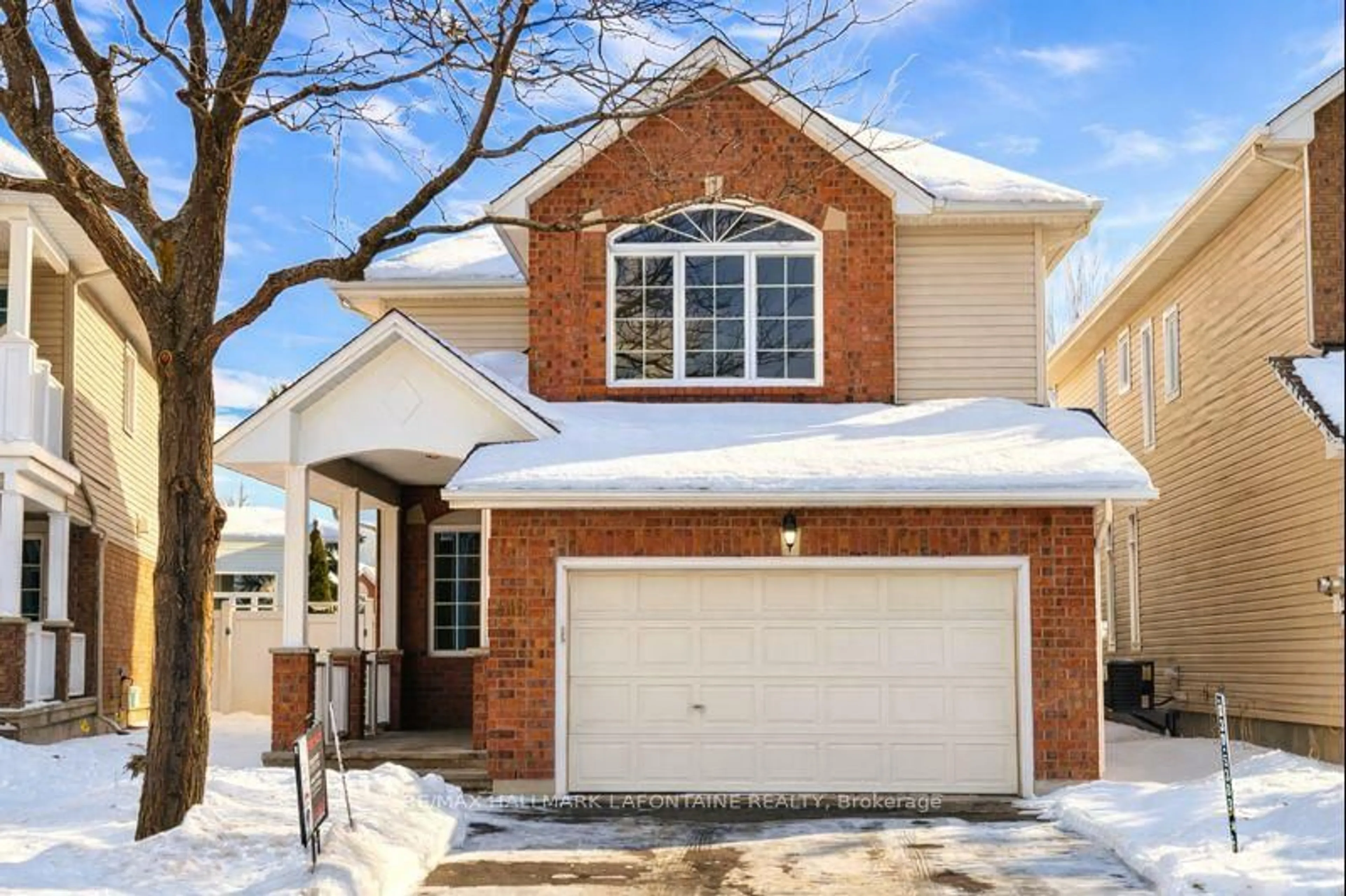 Home with brick exterior material, street for 919 Scala Ave, Ottawa Ontario K4A 4M7