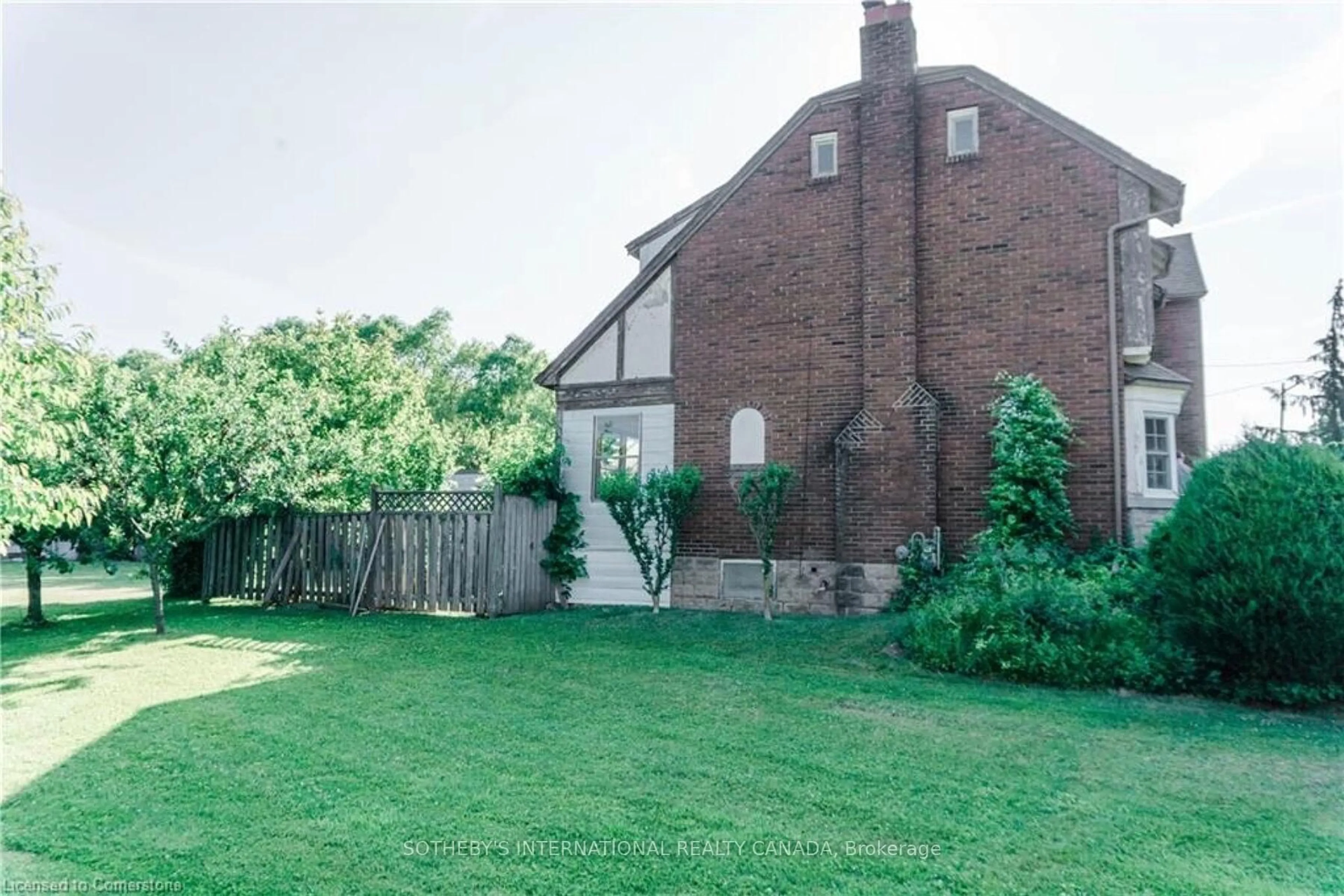 A pic from outside/outdoor area/front of a property/back of a property/a pic from drone, street for 356 King St, Hamilton Ontario L8G 1M4