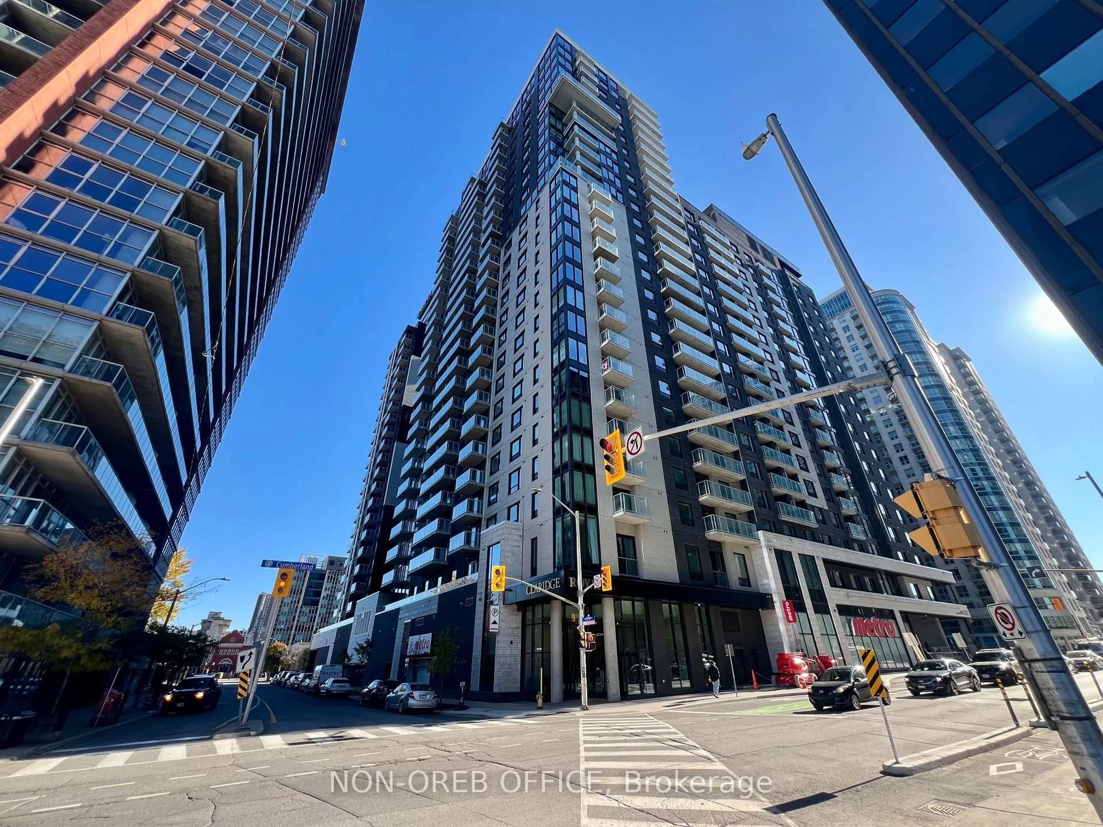 A pic of a room for 180 George St #PH208, Ottawa Ontario K1N 0G8