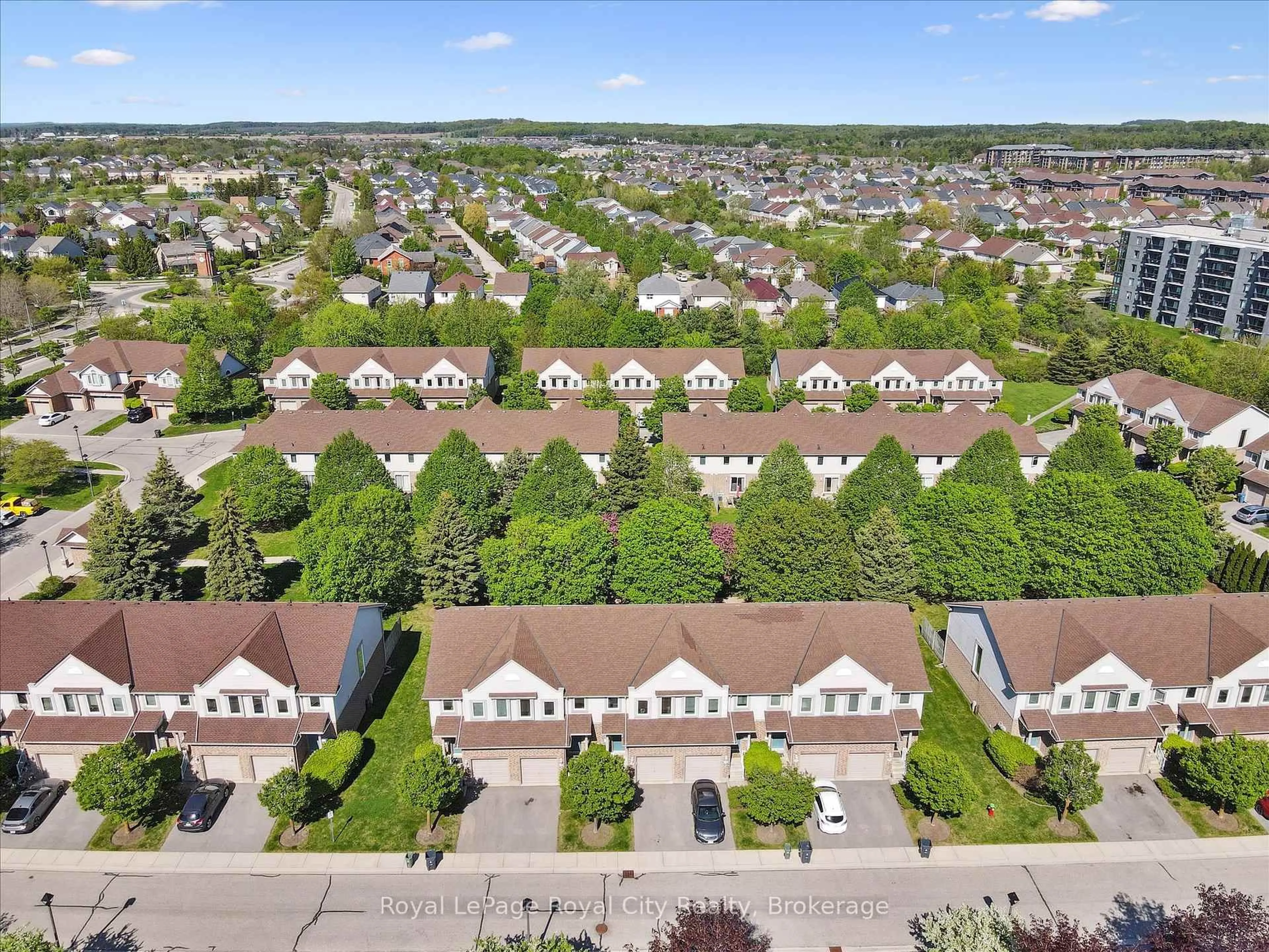 A pic from outside/outdoor area/front of a property/back of a property/a pic from drone, street for 69 Roehampton Cres, Guelph Ontario N1L 1M8