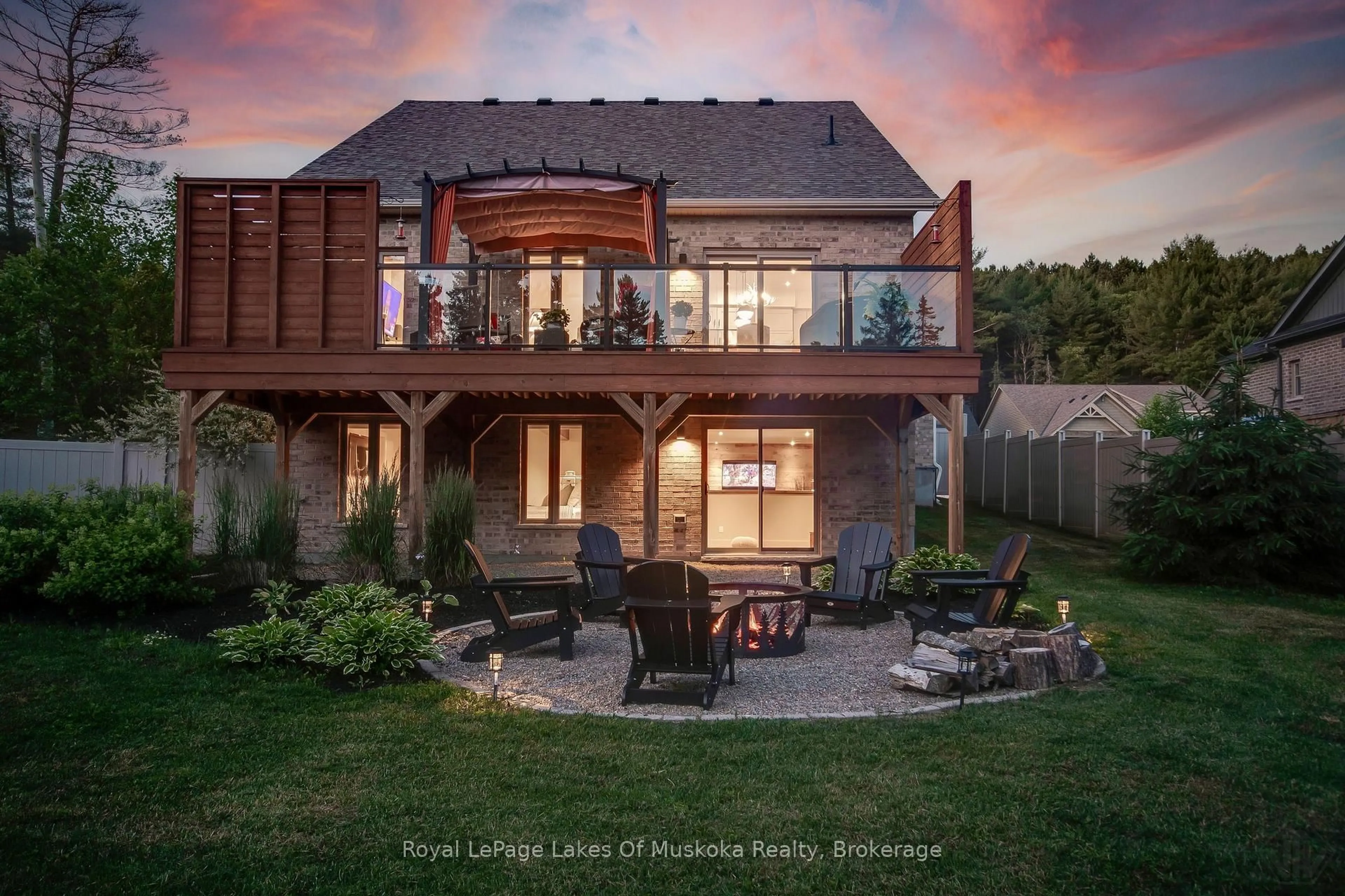 Patio, unknown for 75 SELKIRK Dr, Huntsville Ontario P1H 0C6