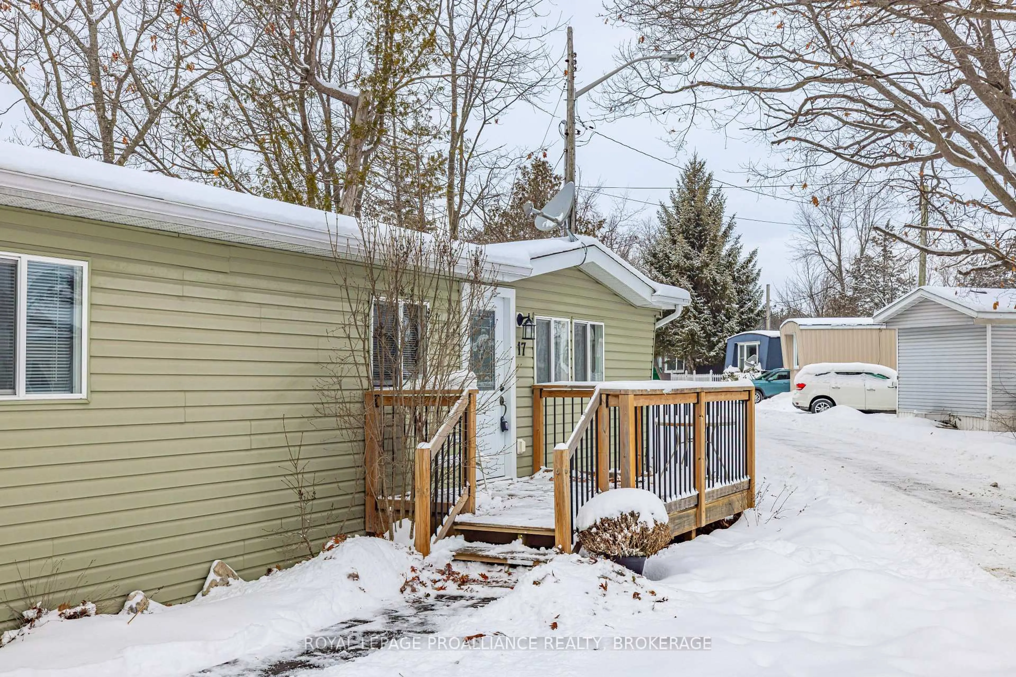 Patio, street for 5569 Bath Rd #17, Bath Ontario K0H 1G0