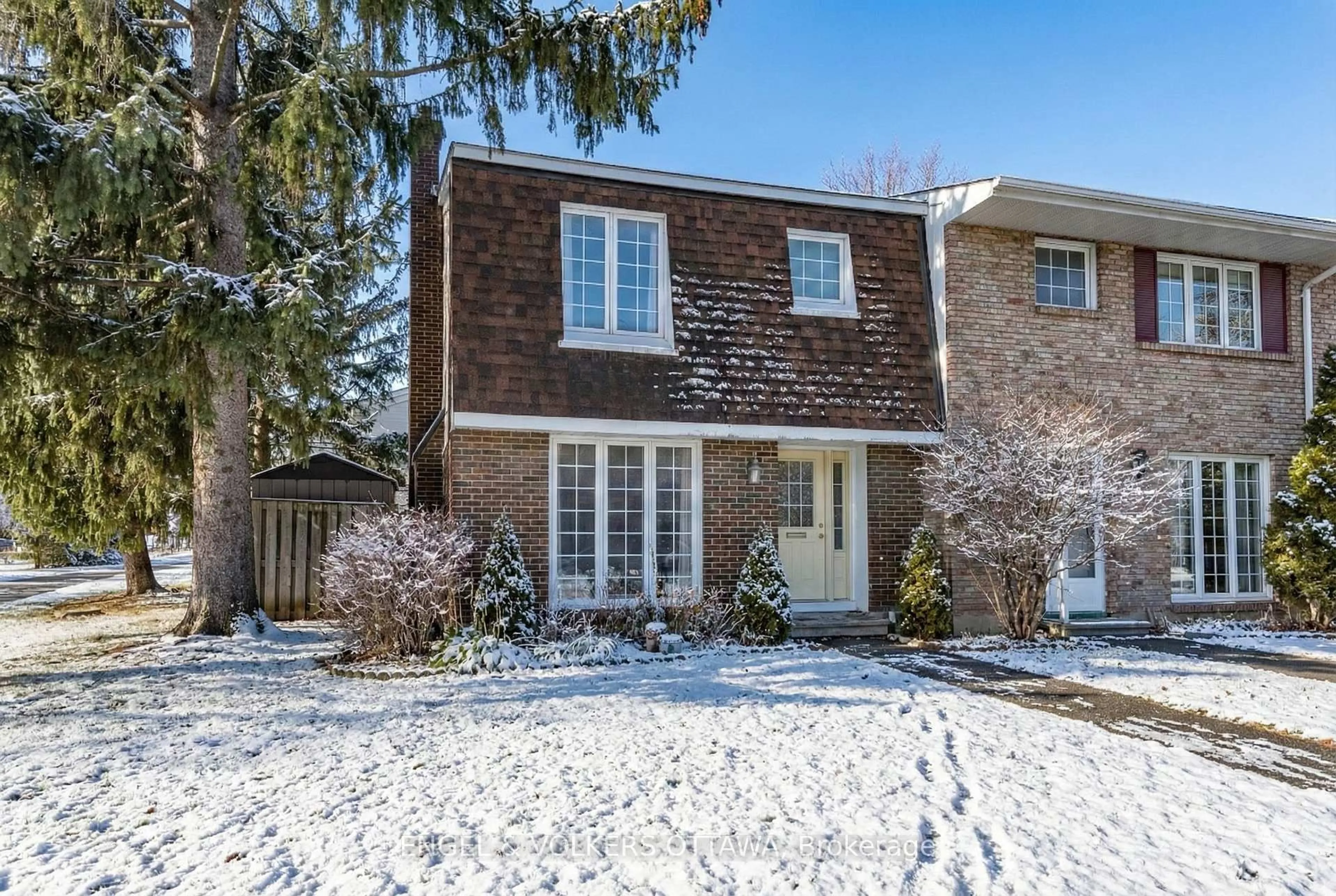 Home with brick exterior material, street for 302 Kintyre Private #105, Ottawa Ontario K2C 3M6