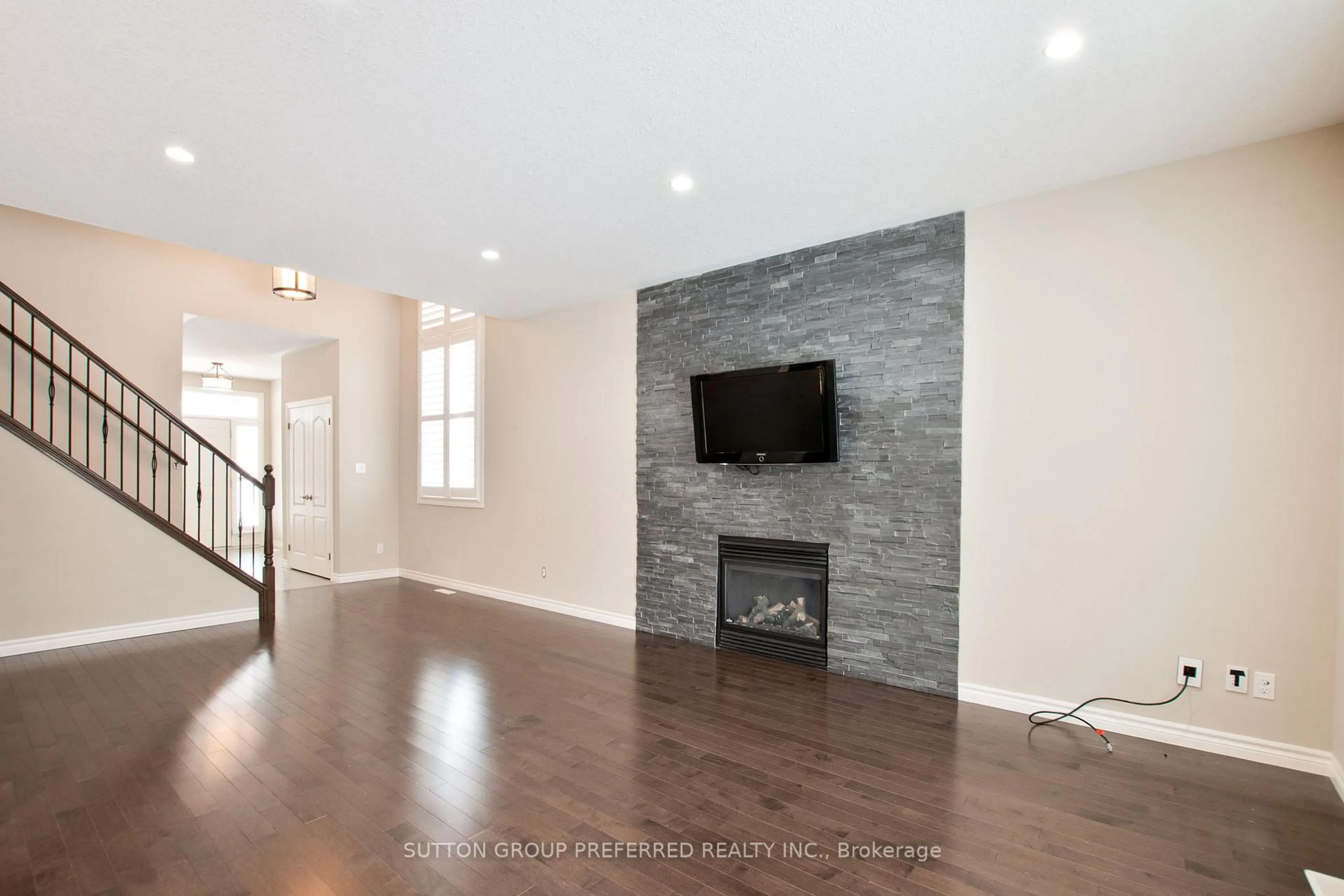 Unknown for 1158 Smither Rd, London North Ontario N6G 5R8