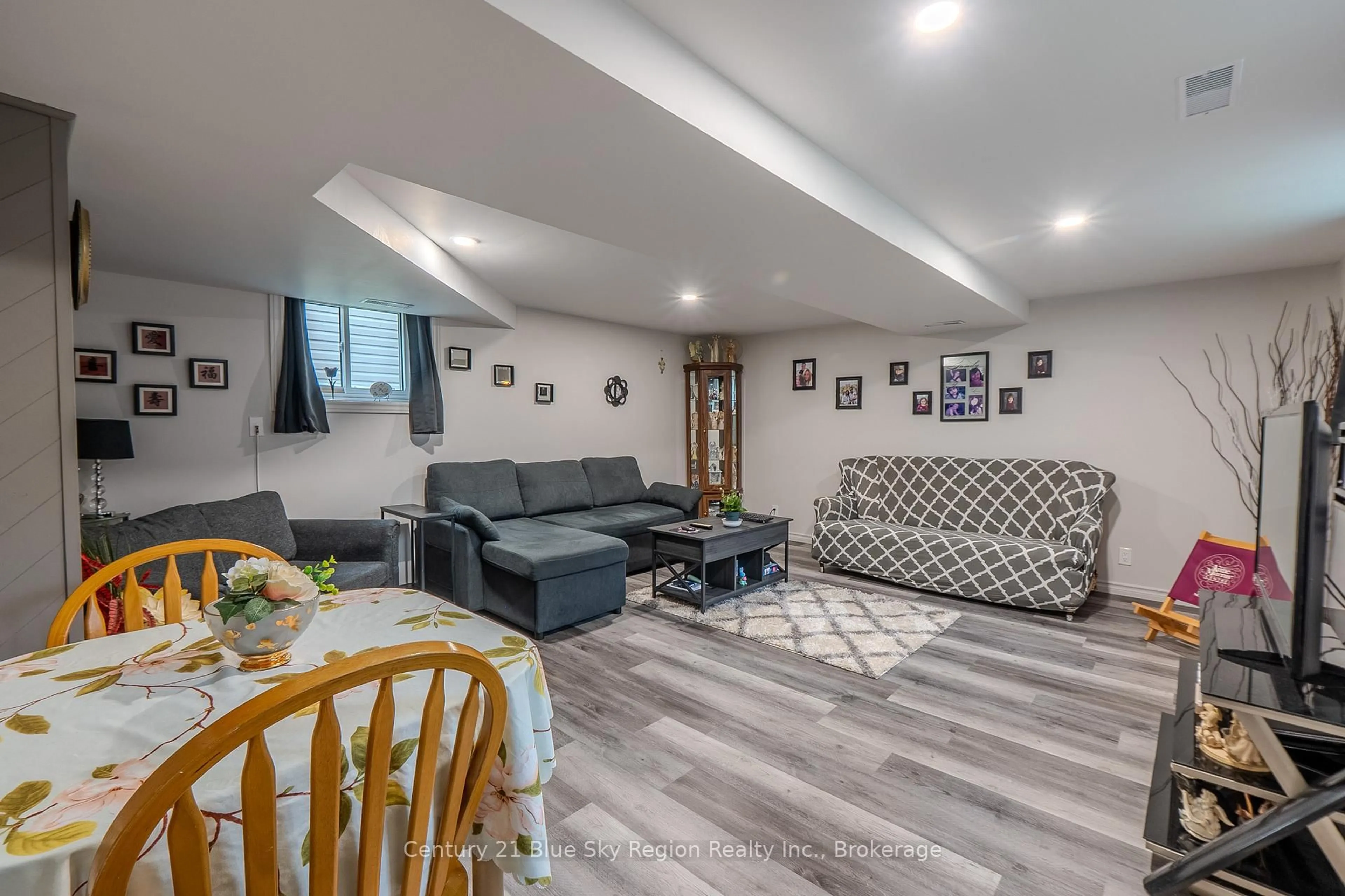 Living room with furniture, unknown for 242 Princess St, North Bay Ontario P1B 1P9