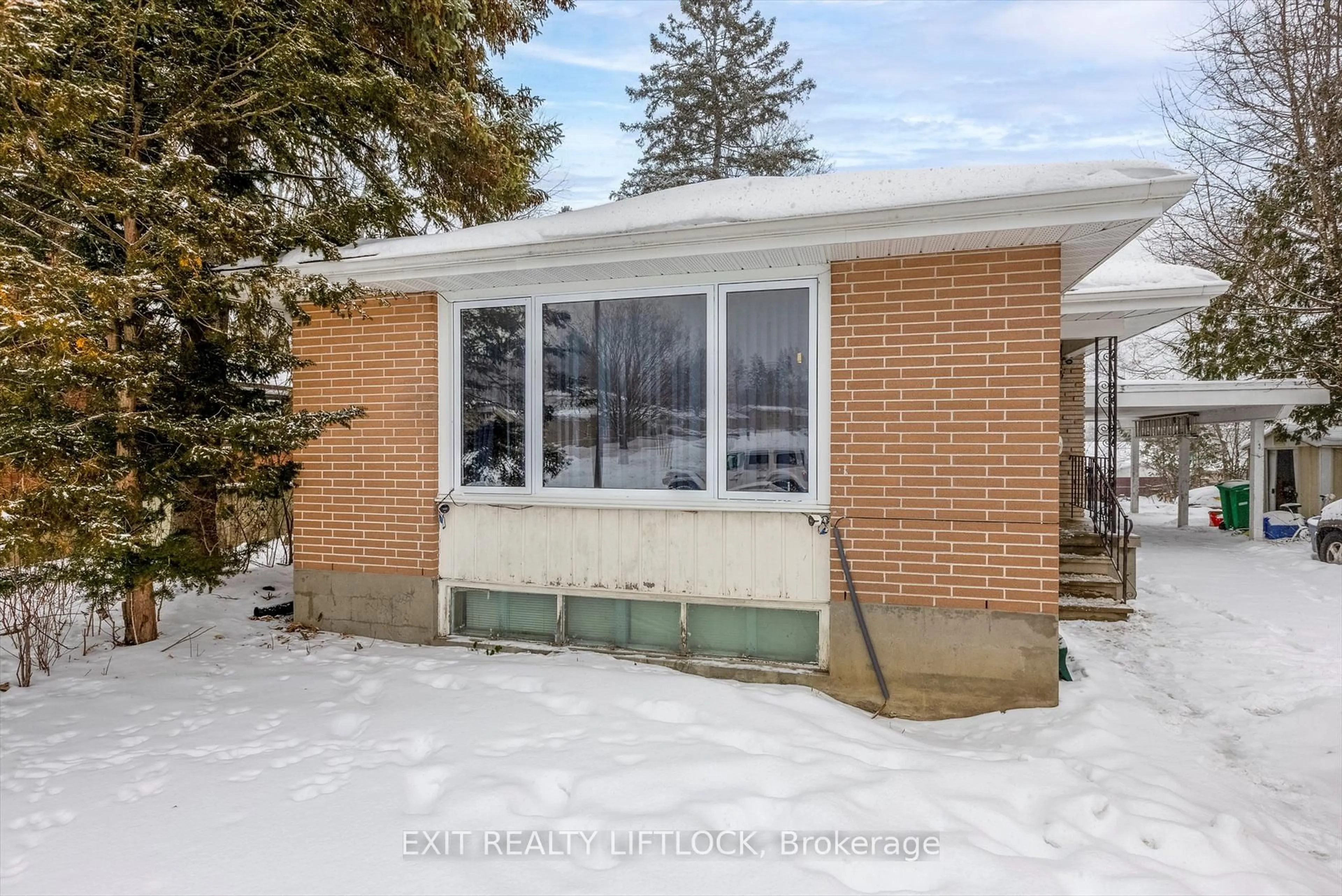 Home with brick exterior material, street for 1246 Trentway Vista, Peterborough Ontario K9H 6N8