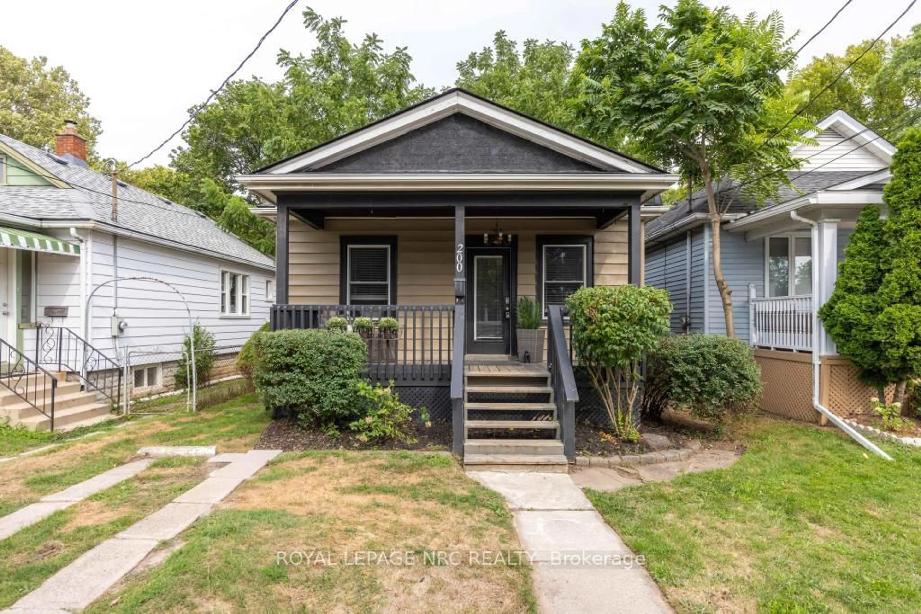 Unknown for 200 Geneva St, St. Catharines Ontario L2R 4P6