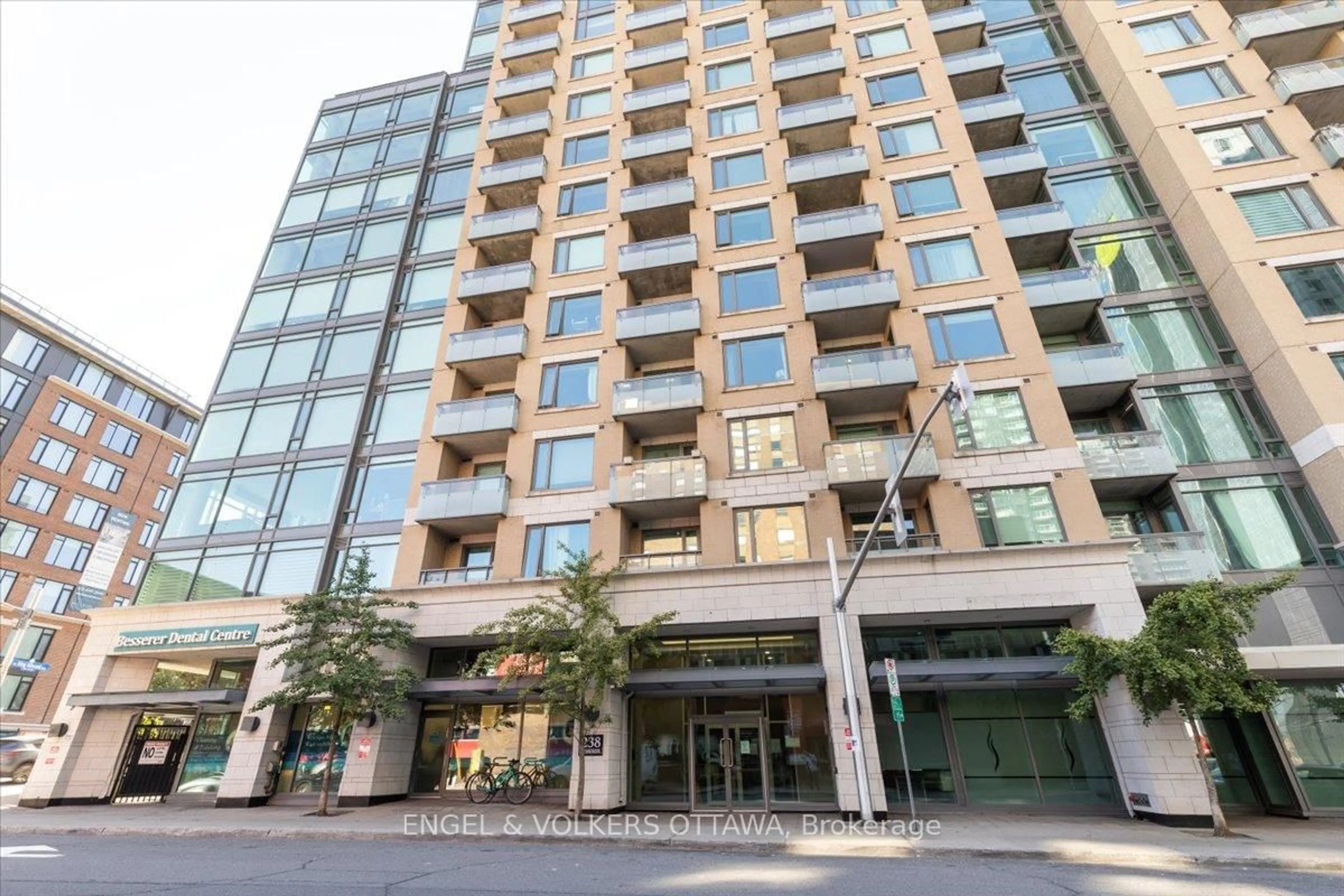 Indoor foyer for 238 Besserer St #213, Ottawa Ontario K1N 6B1