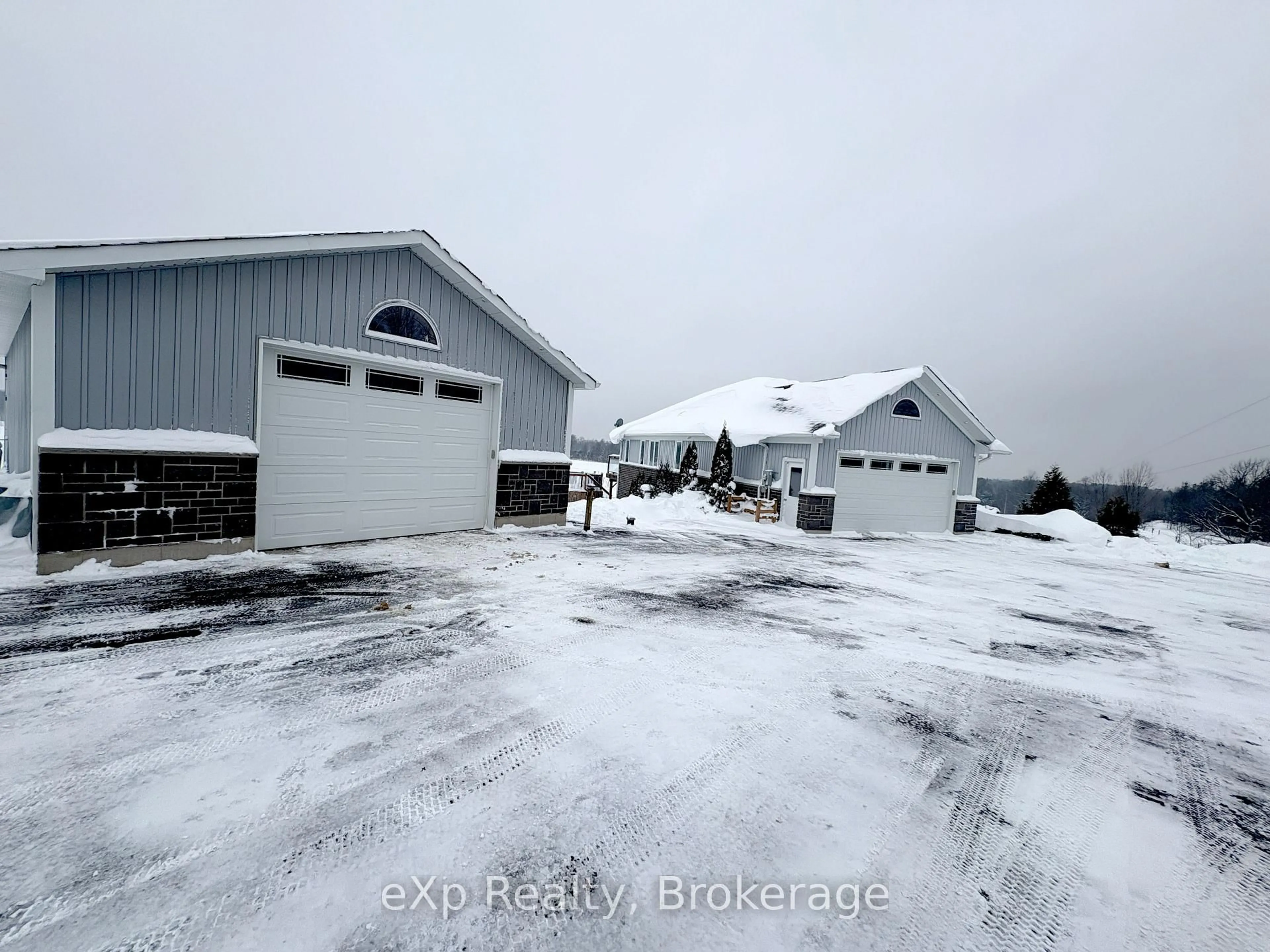 Indoor garage for 343850 North Line, West Grey Ontario N0C 1K0