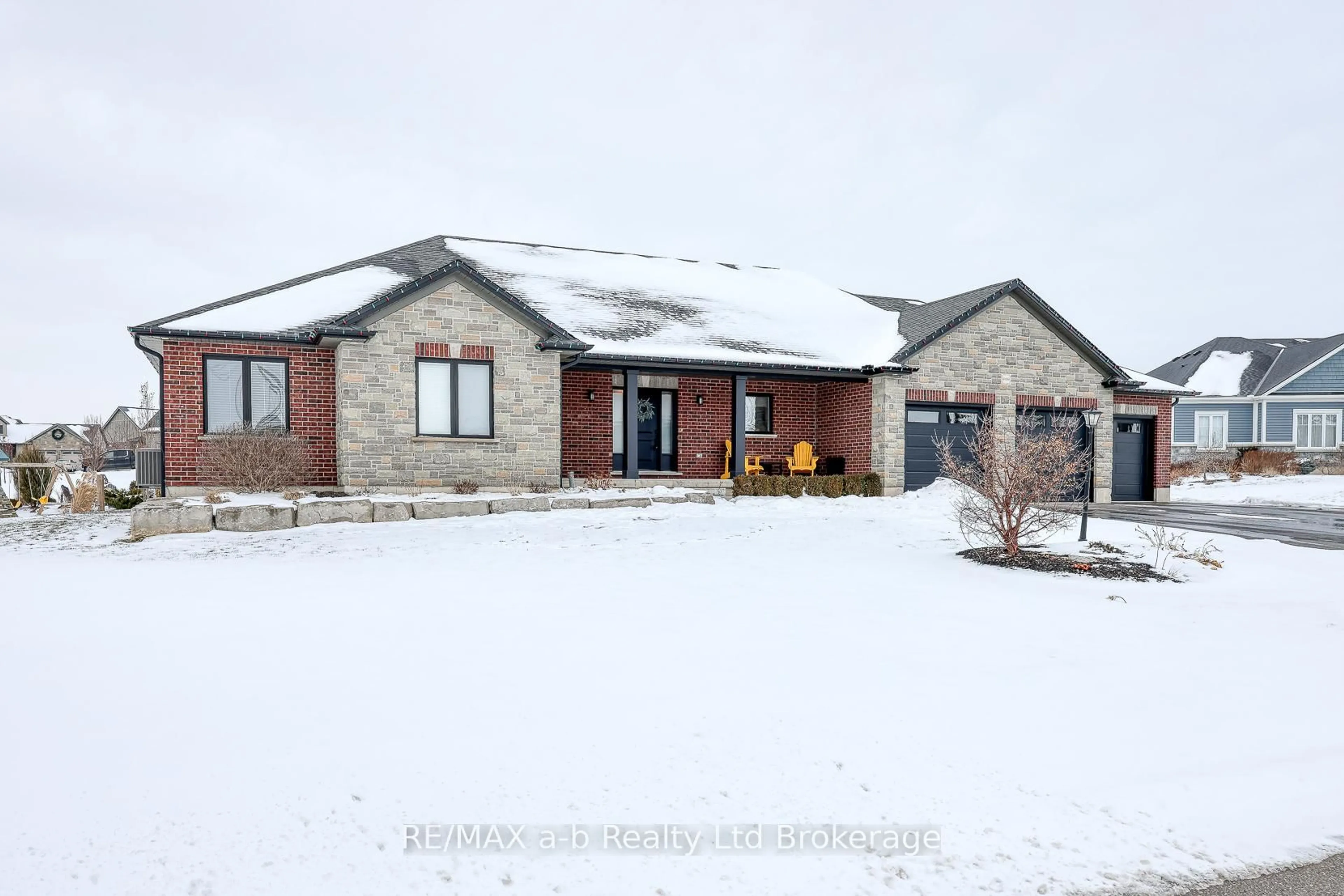 A pic from outside/outdoor area/front of a property/back of a property/a pic from drone, street for 49286 Ashland Ave, Malahide Ontario N0L 2J0