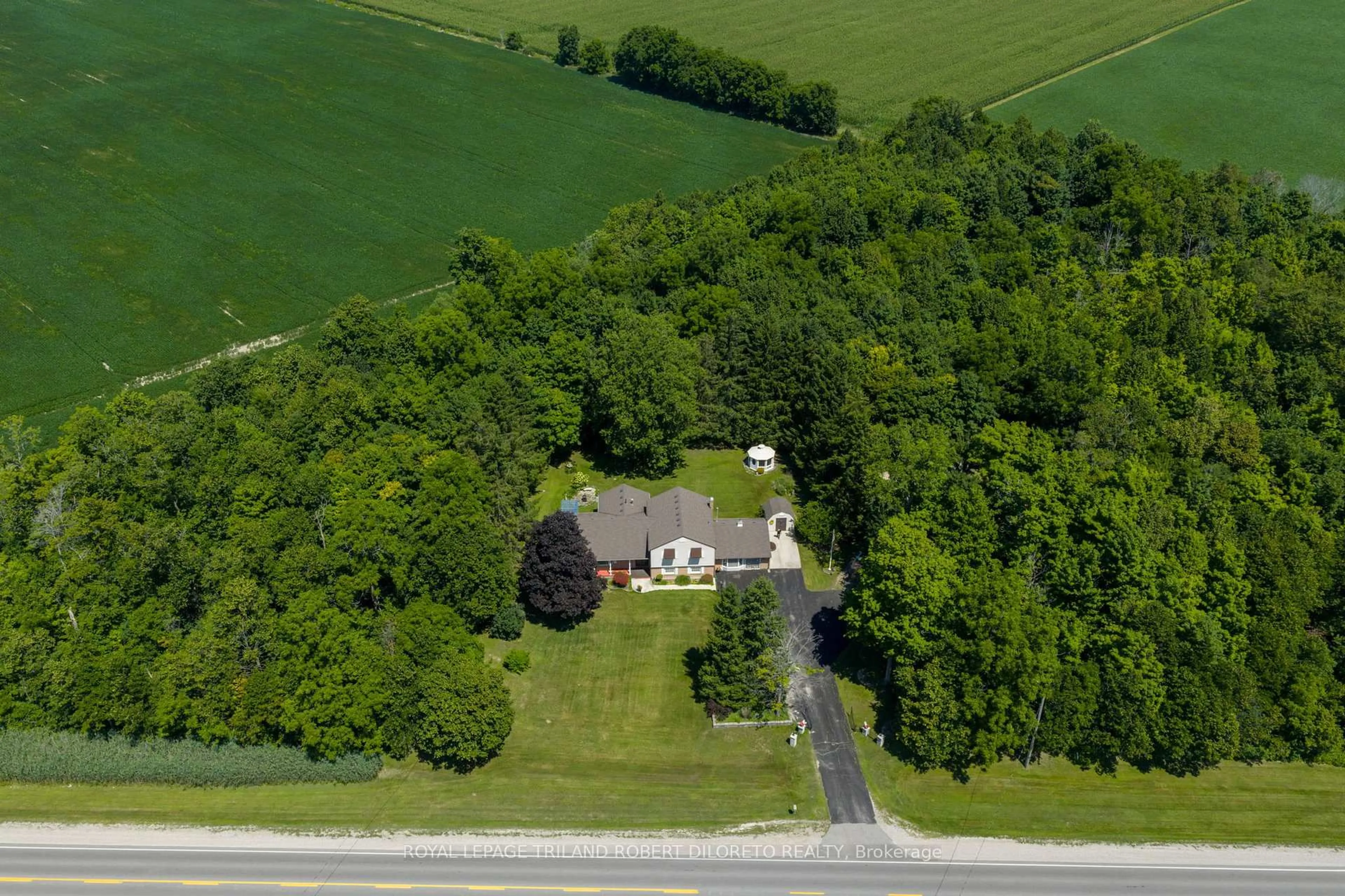 A pic from outside/outdoor area/front of a property/back of a property/a pic from drone, unknown for 6186 EGREMONT Dr, Middlesex Centre Ontario N0L 1R0