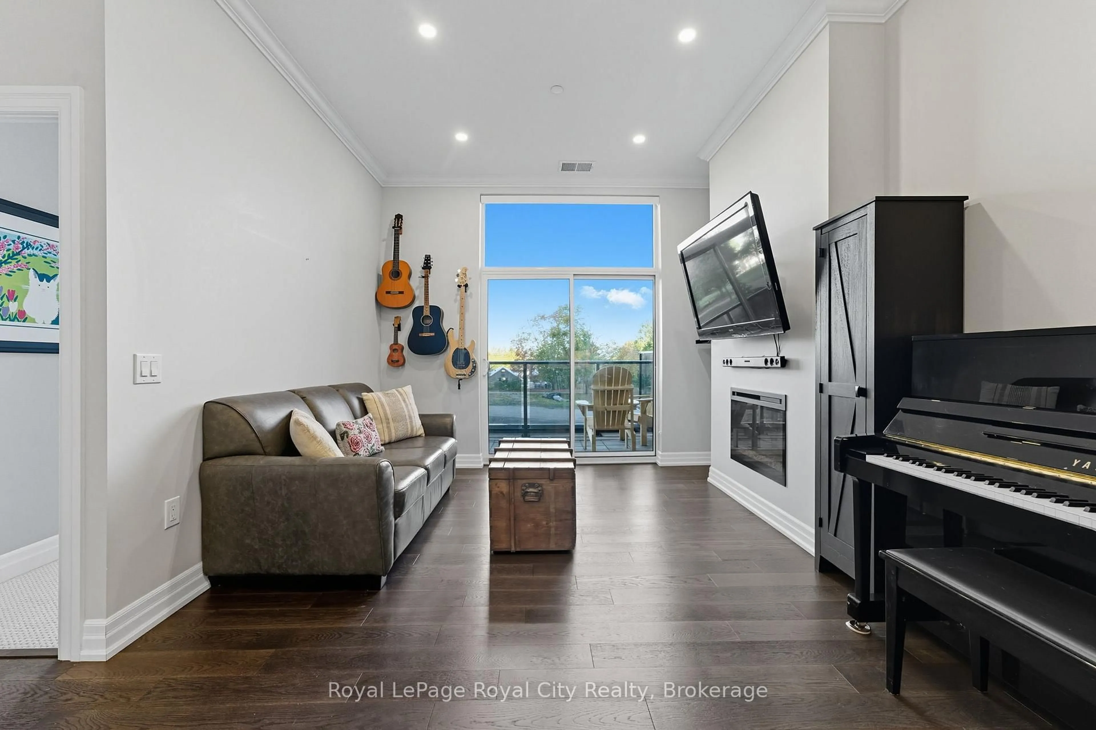 Living room with furniture, unknown for 1878 Gordon St #111, Guelph Ontario N1L 0P4