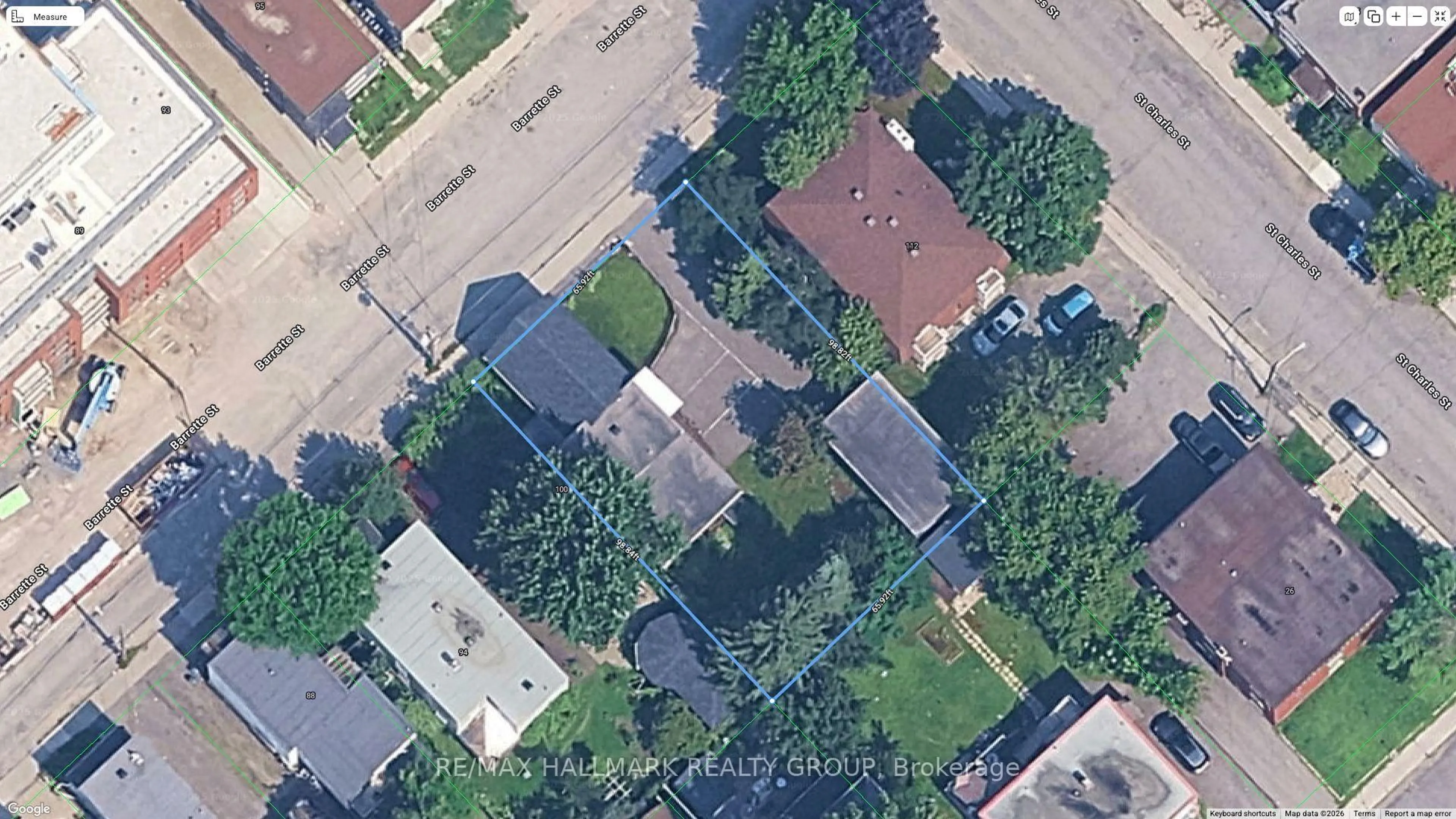 A pic from outside/outdoor area/front of a property/back of a property/a pic from drone, street for 100 Barrette St, Ottawa Ontario K1L 8A3
