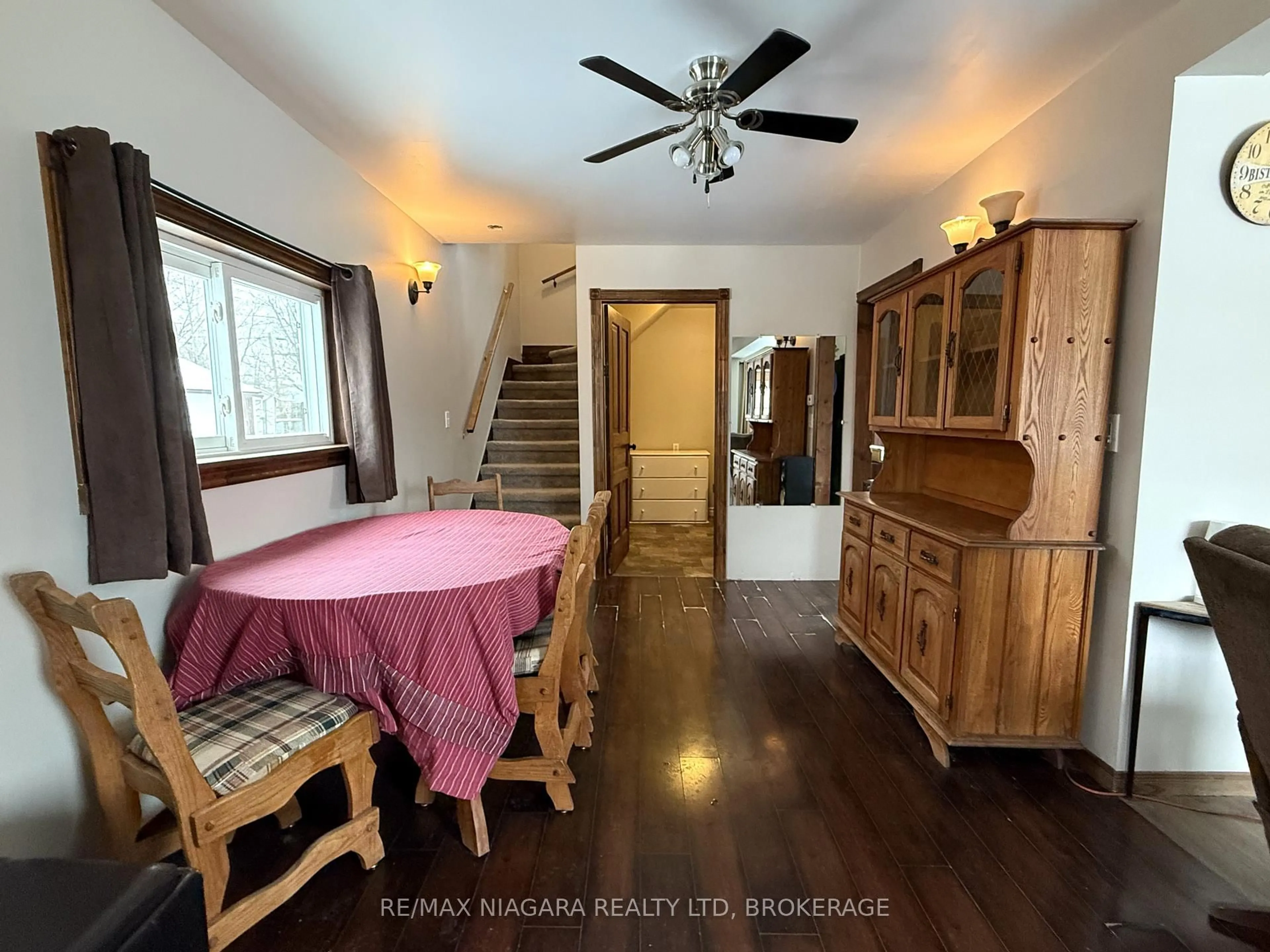 A pic of a room for 351 Brock St, Fort Erie Ontario L2A 2X4