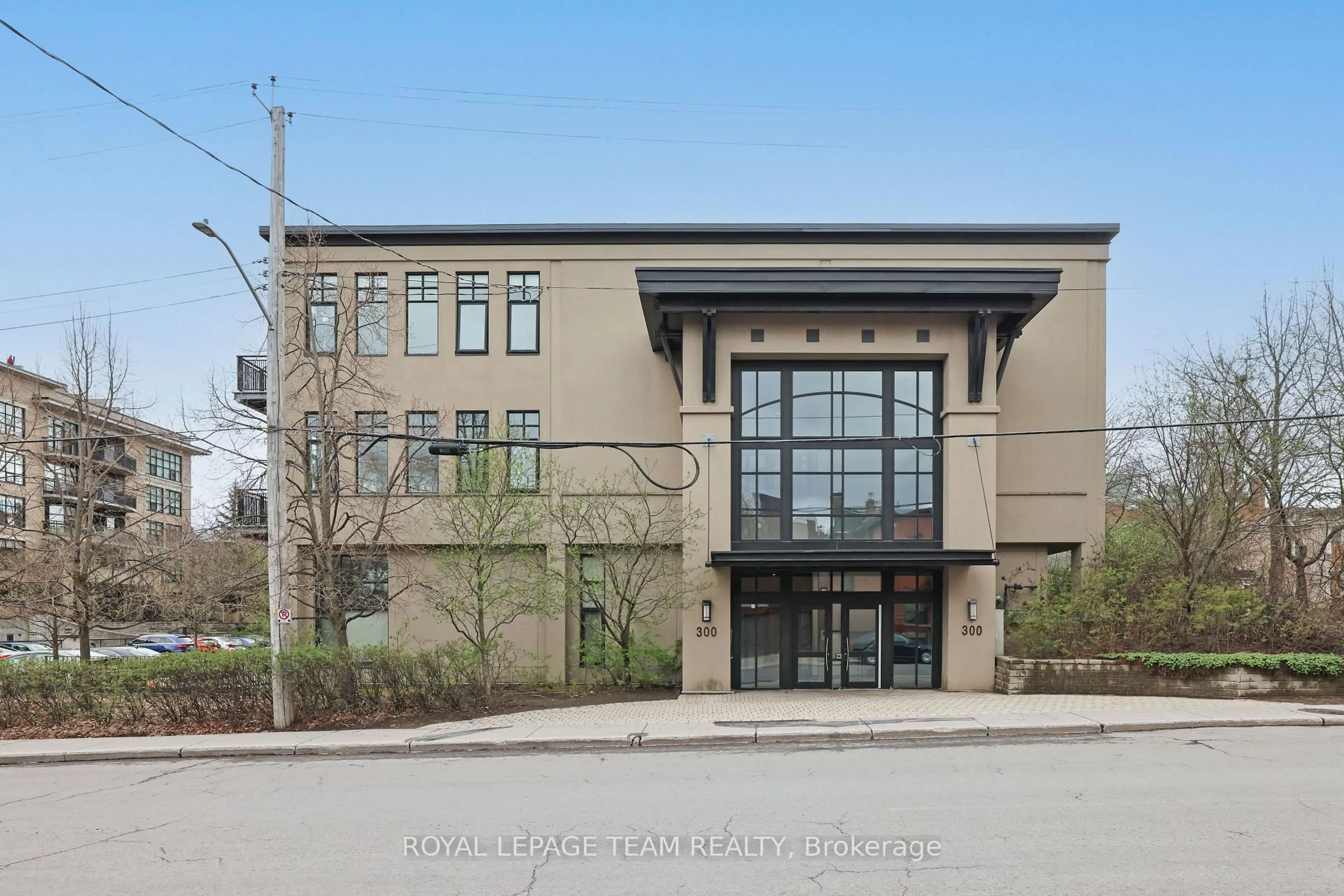 Unknown for 300 Powell Ave #203, Ottawa Ontario K1S 5T3